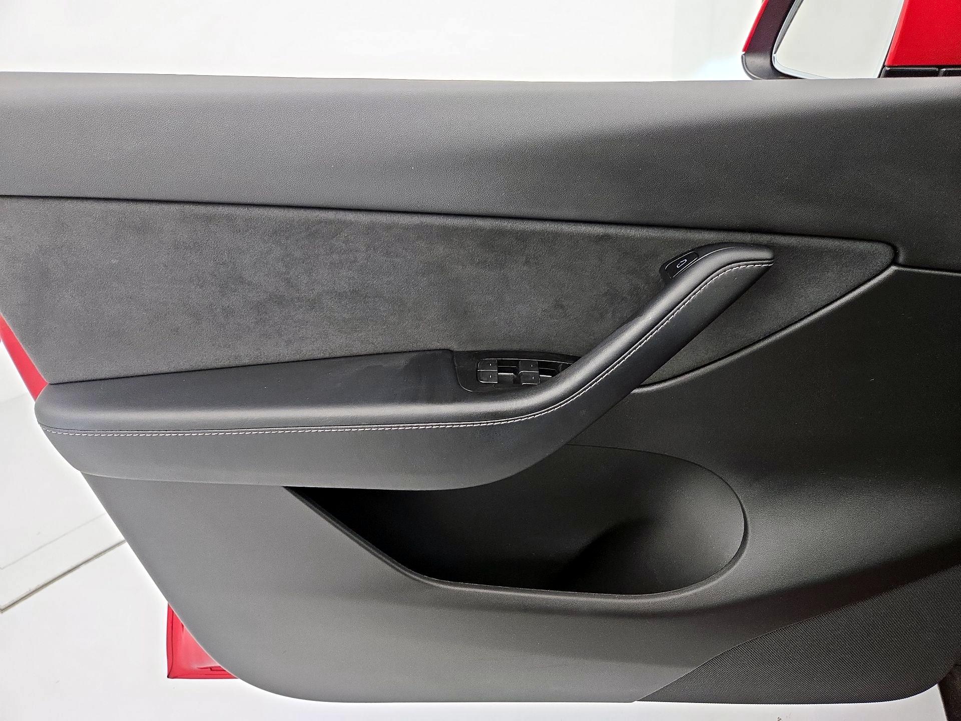 Thumbnail: 2022 Tesla Model Y - 12