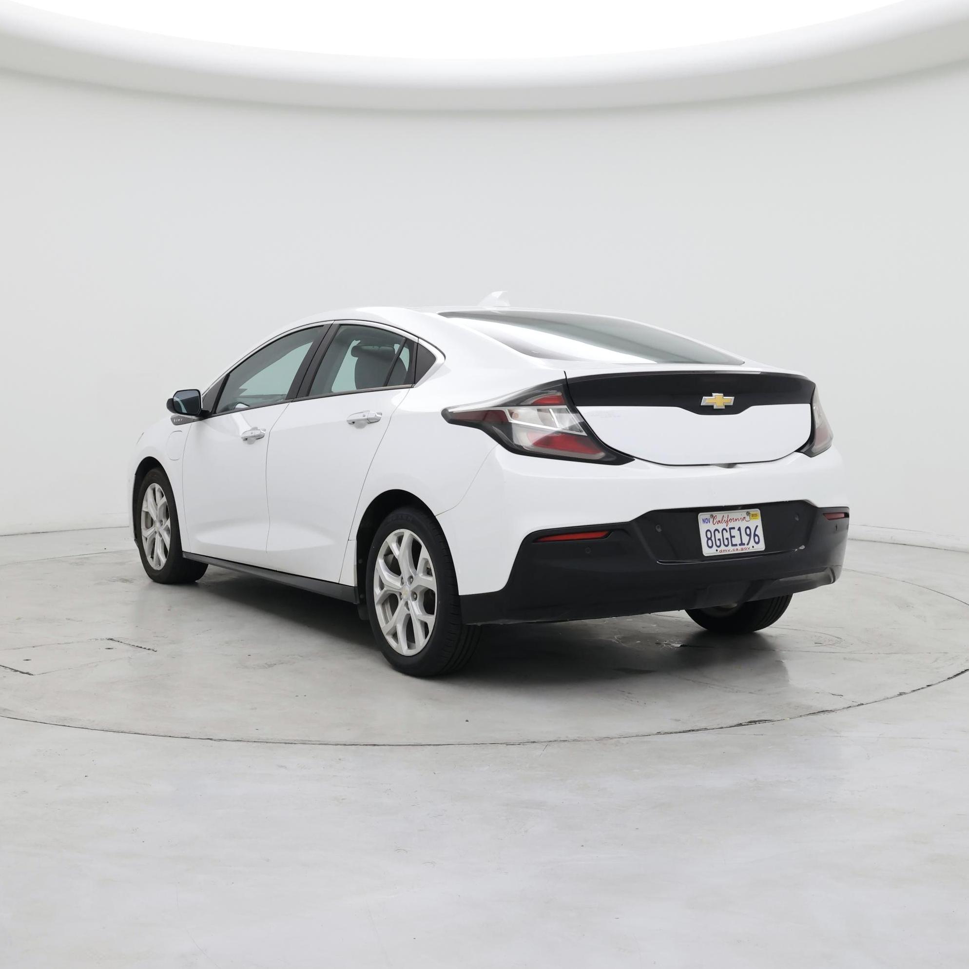Thumbnail: 2018 Chevrolet Volt - 2