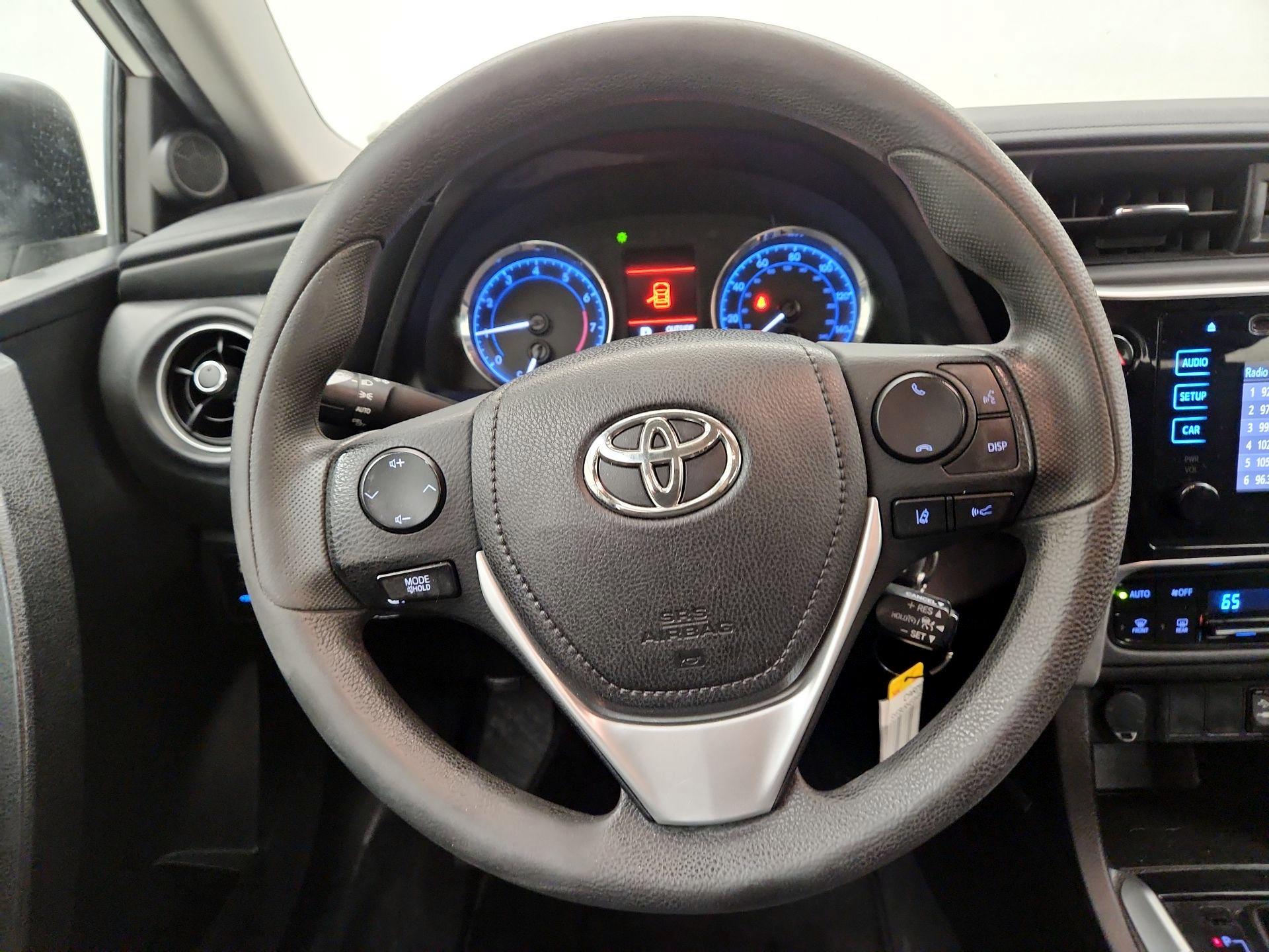 Thumbnail: 2017 Toyota Corolla - 10