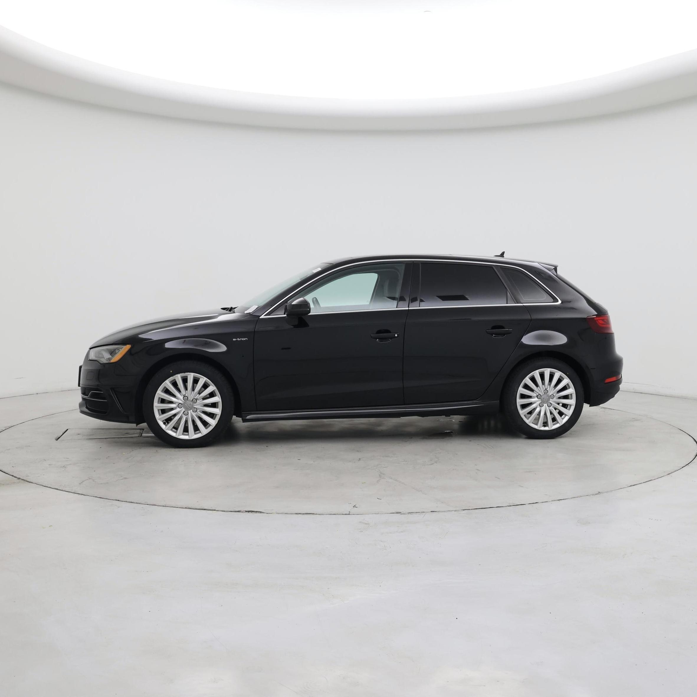 Thumbnail: 2016 Audi A3 - 3