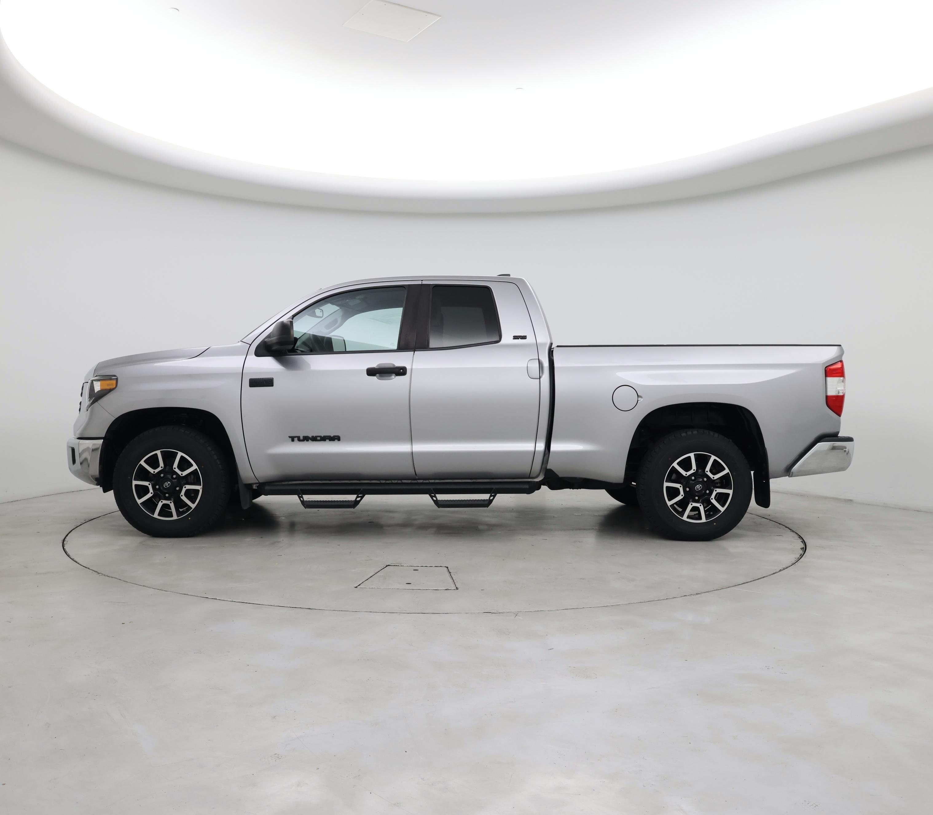 Thumbnail: 2021 Toyota Tundra - 3