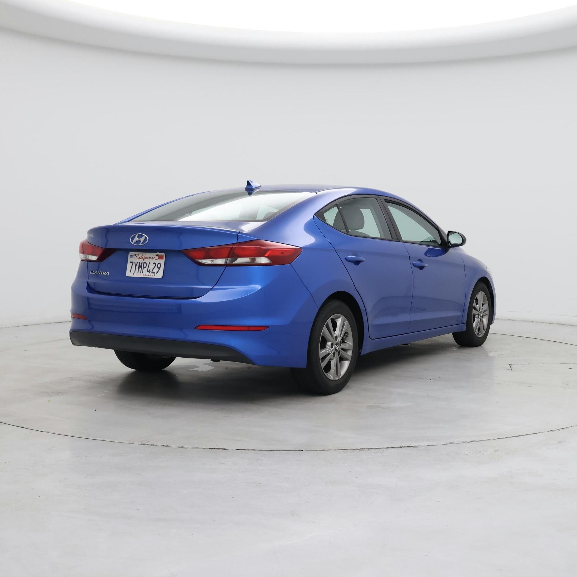 Thumbnail: 2017 Hyundai Elantra - 8