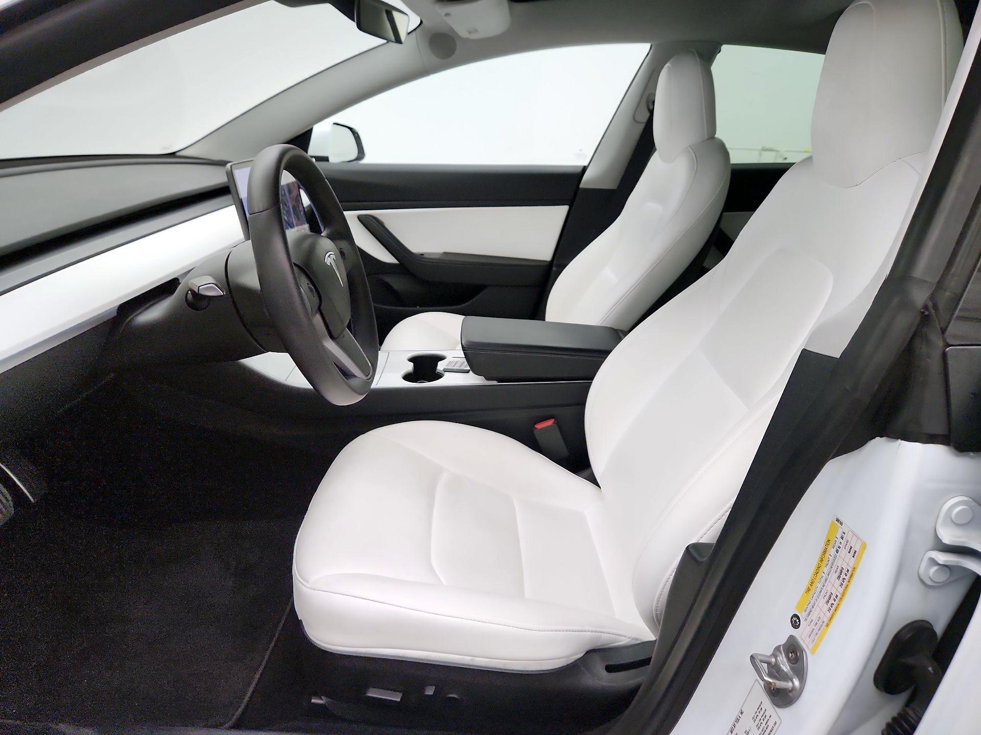 Thumbnail: 2019 Tesla Model 3 - 11