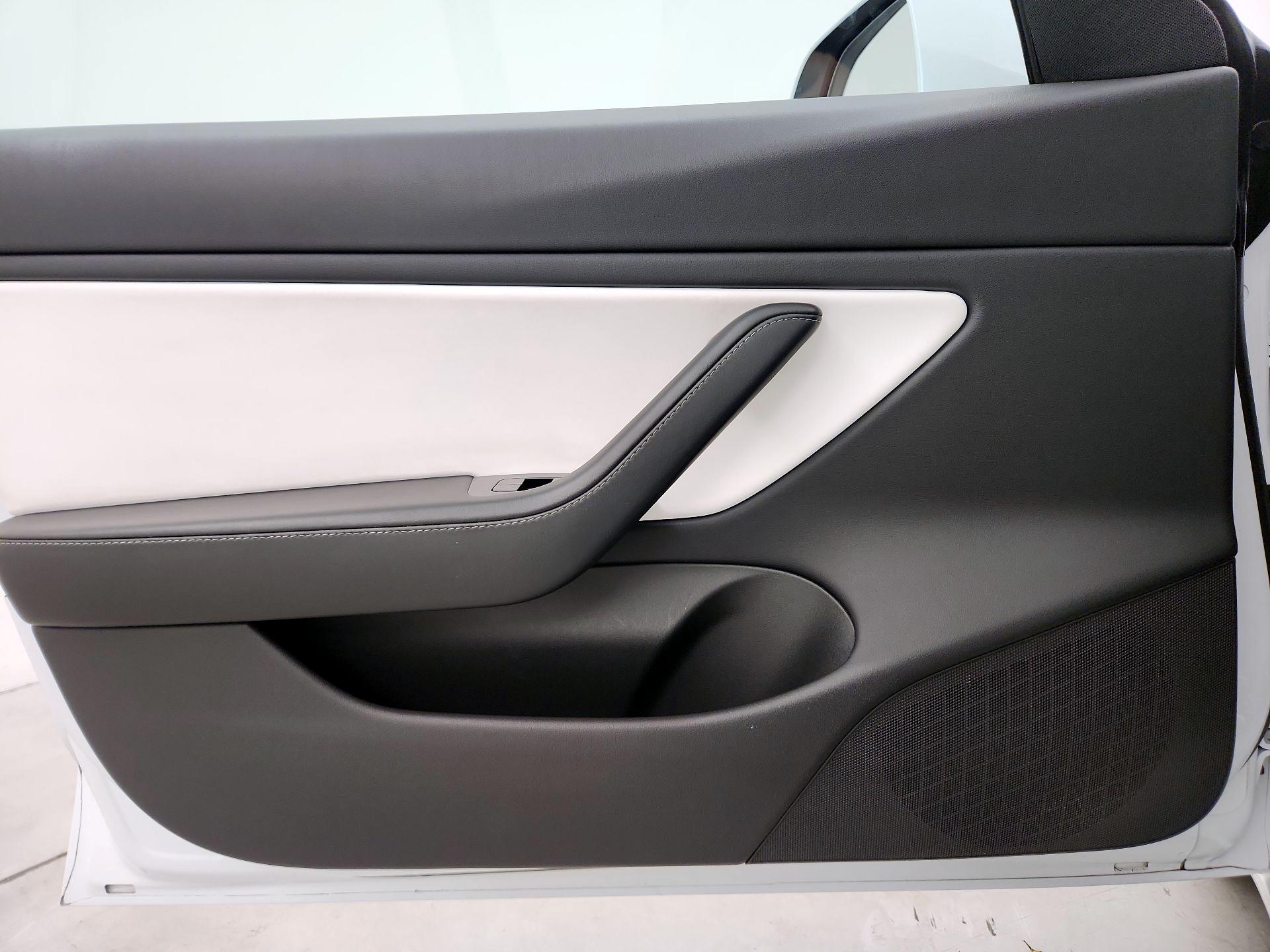 Thumbnail: 2019 Tesla Model 3 - 12