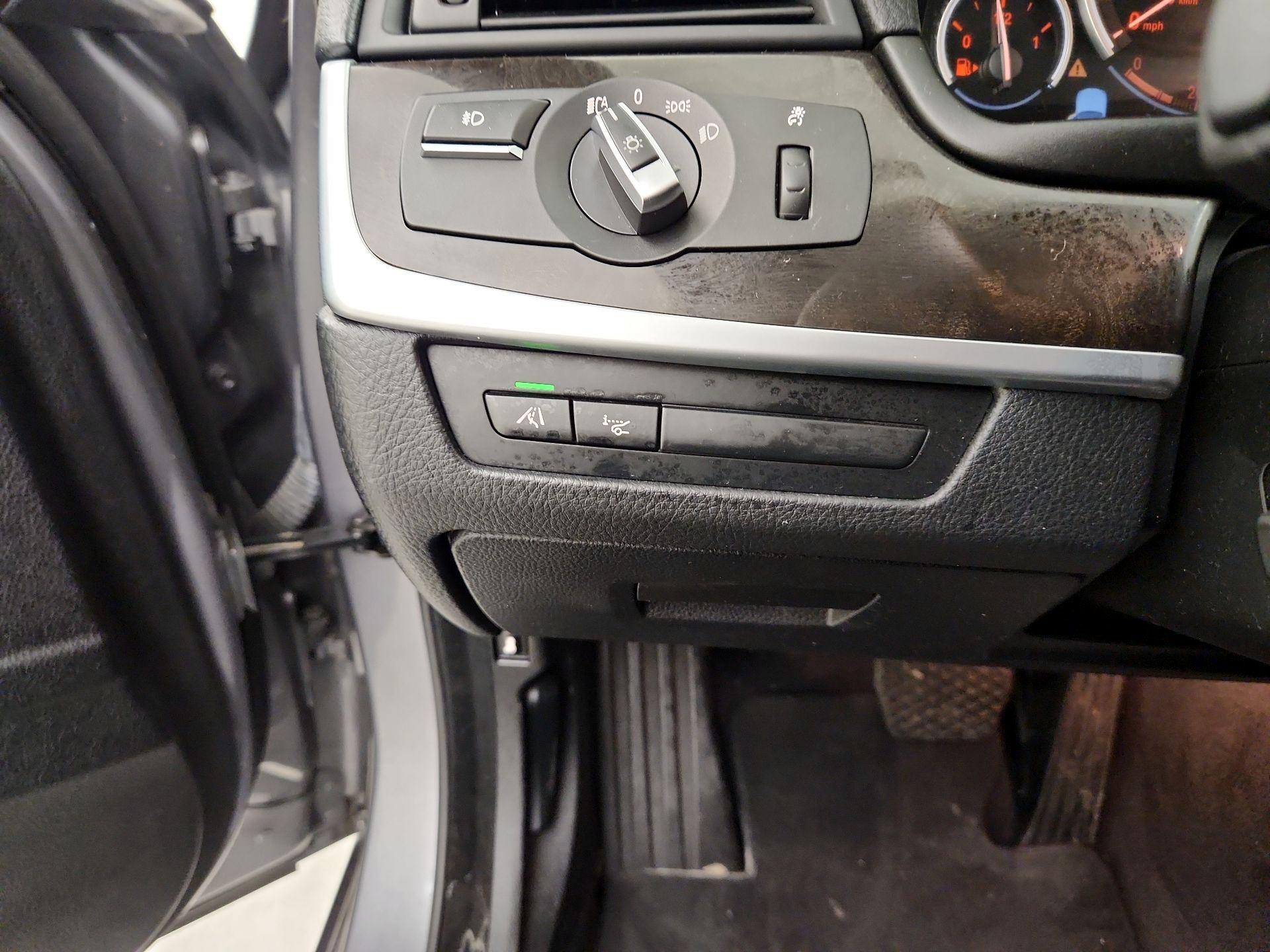Thumbnail: 2013 BMW 5 Series - 13