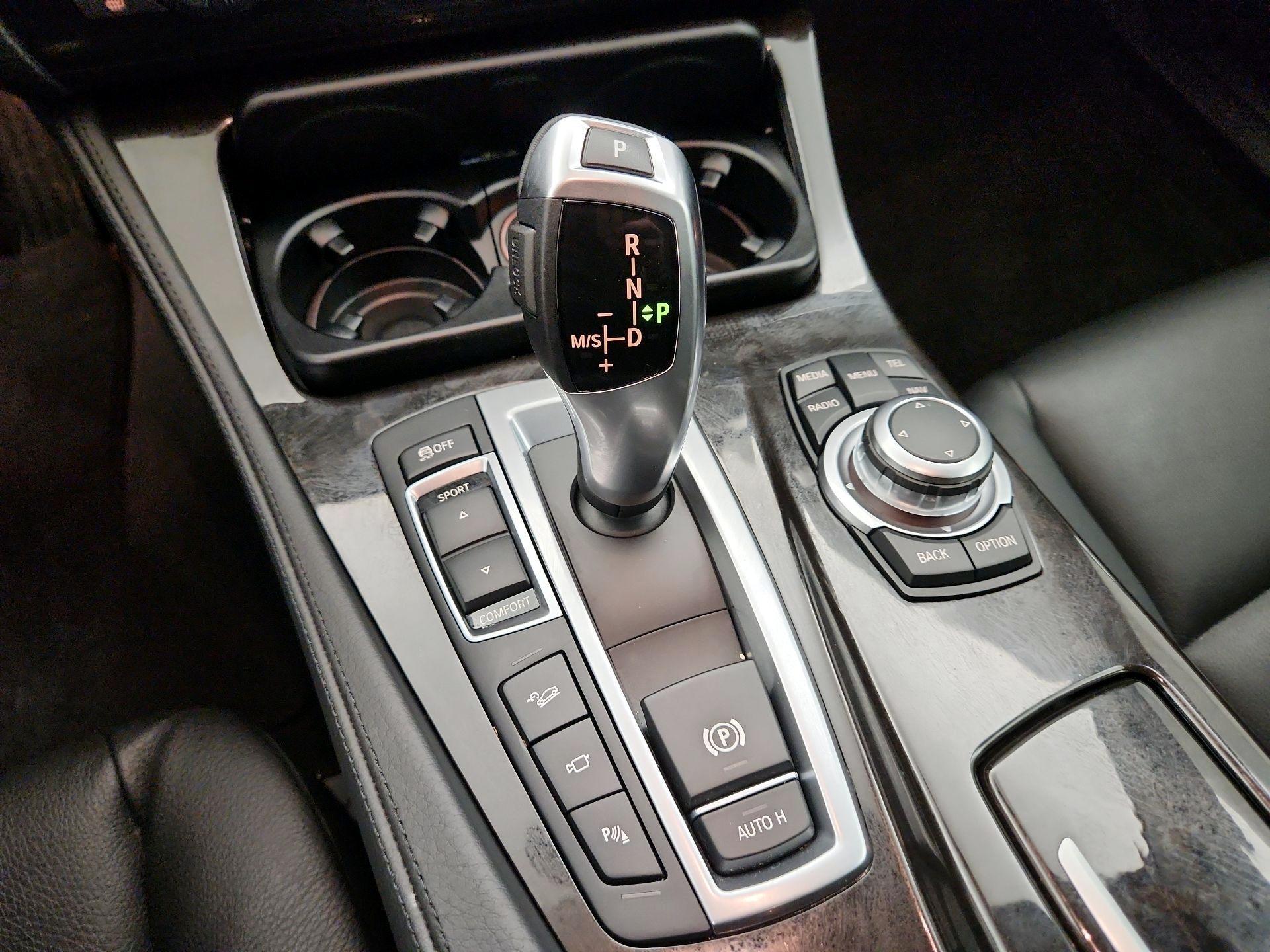 Thumbnail: 2013 BMW 5 Series - 18