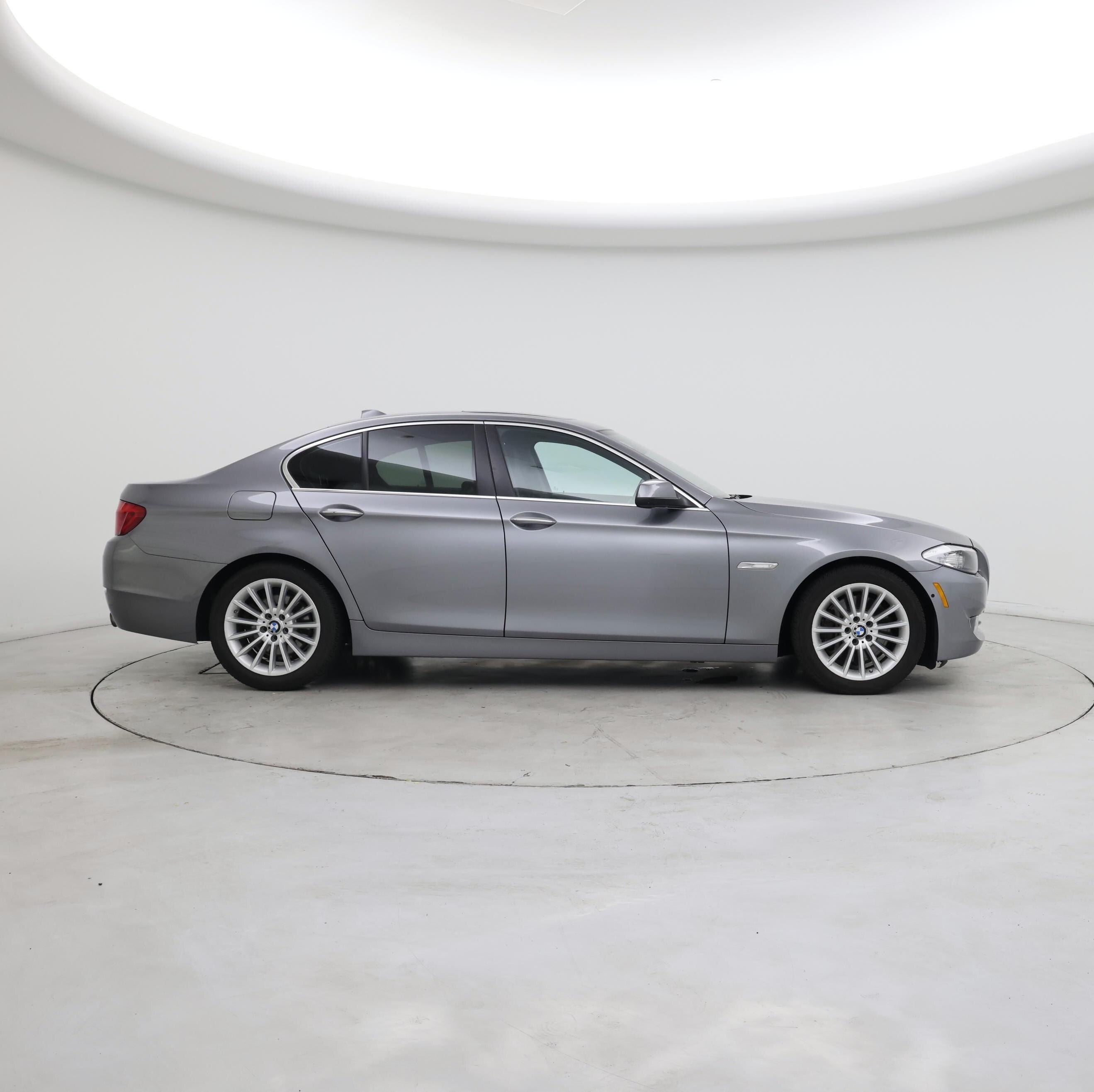 Thumbnail: 2013 BMW 5 Series - 7