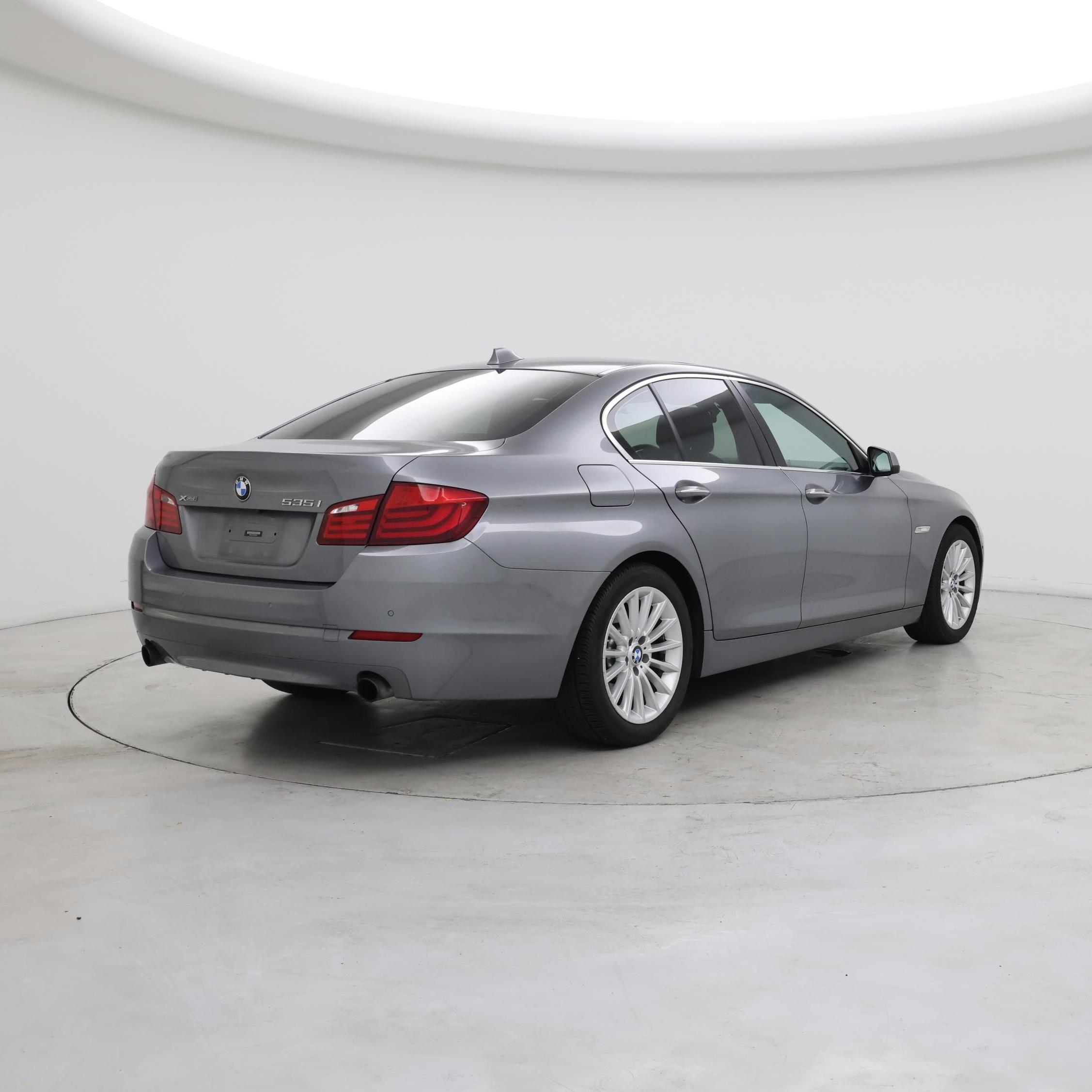 Thumbnail: 2013 BMW 5 Series - 8