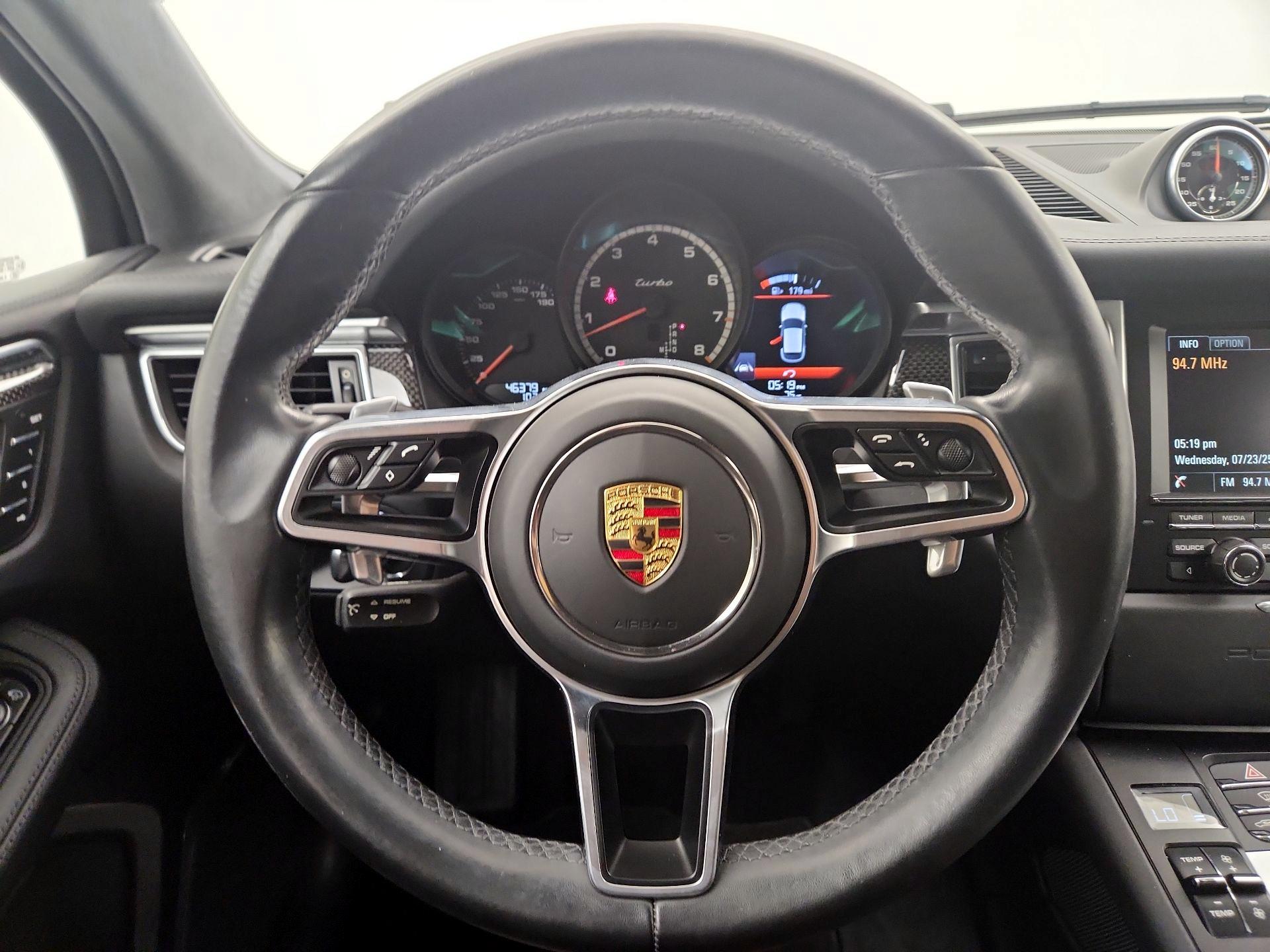 Thumbnail: 2015 Porsche Macan - 10