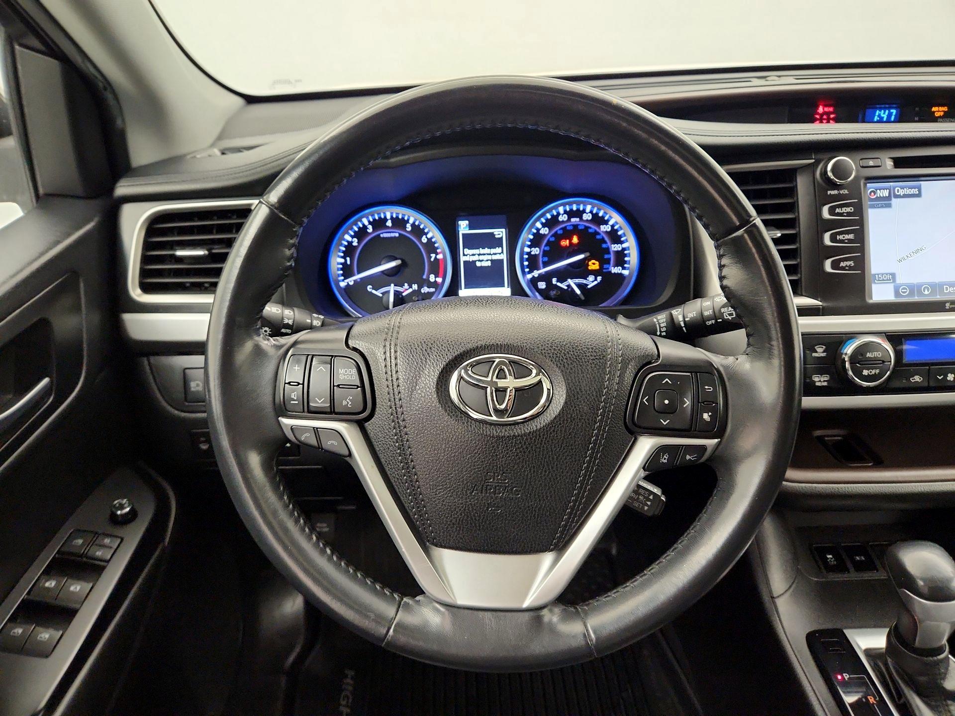 Thumbnail: 2019 Toyota Highlander - 10