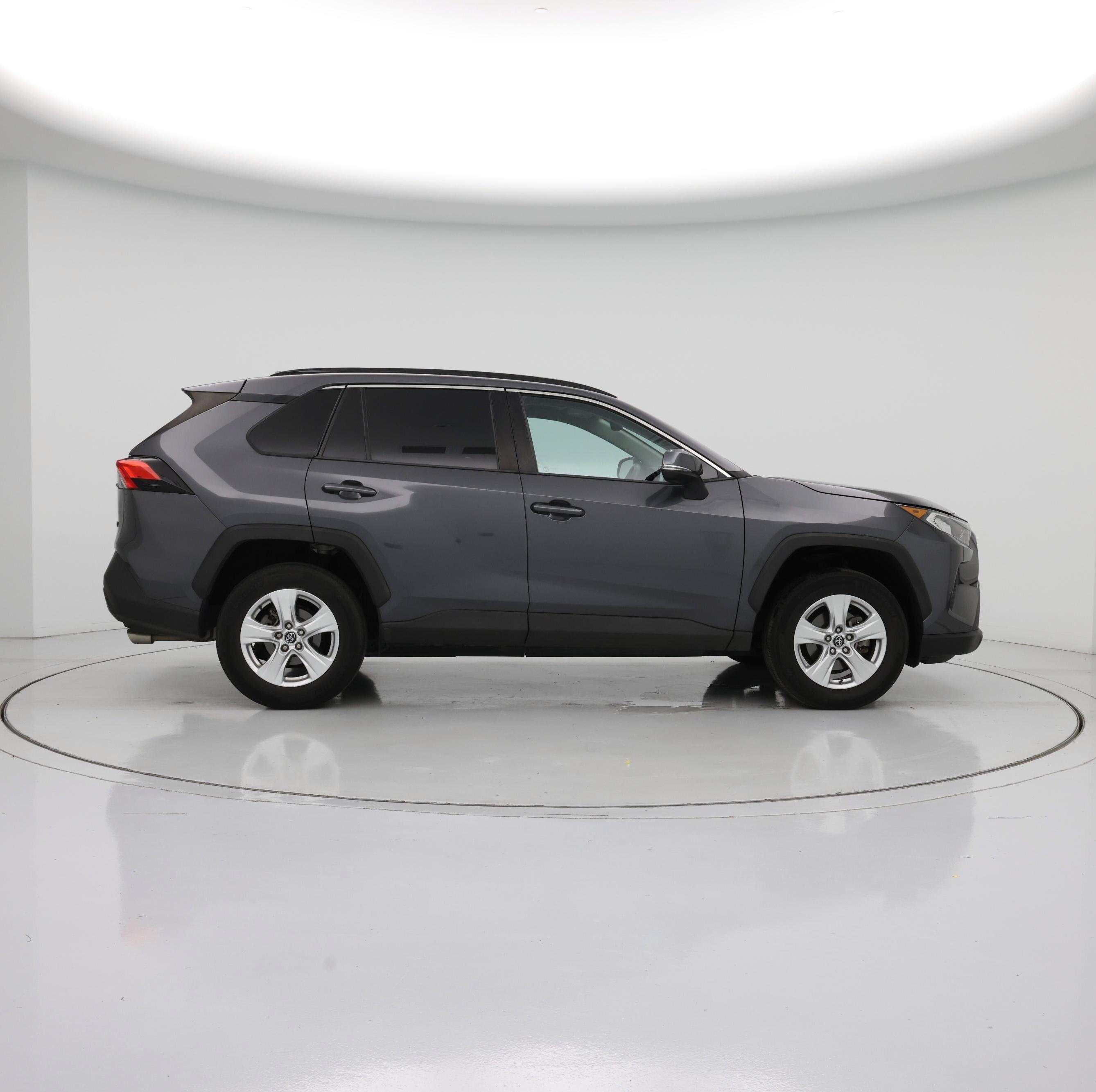 Thumbnail: 2021 Toyota RAV4 - 7