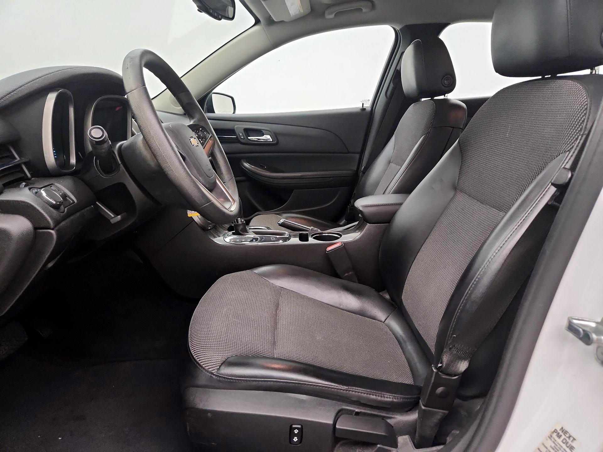 Thumbnail: 2016 Chevrolet Malibu - 11