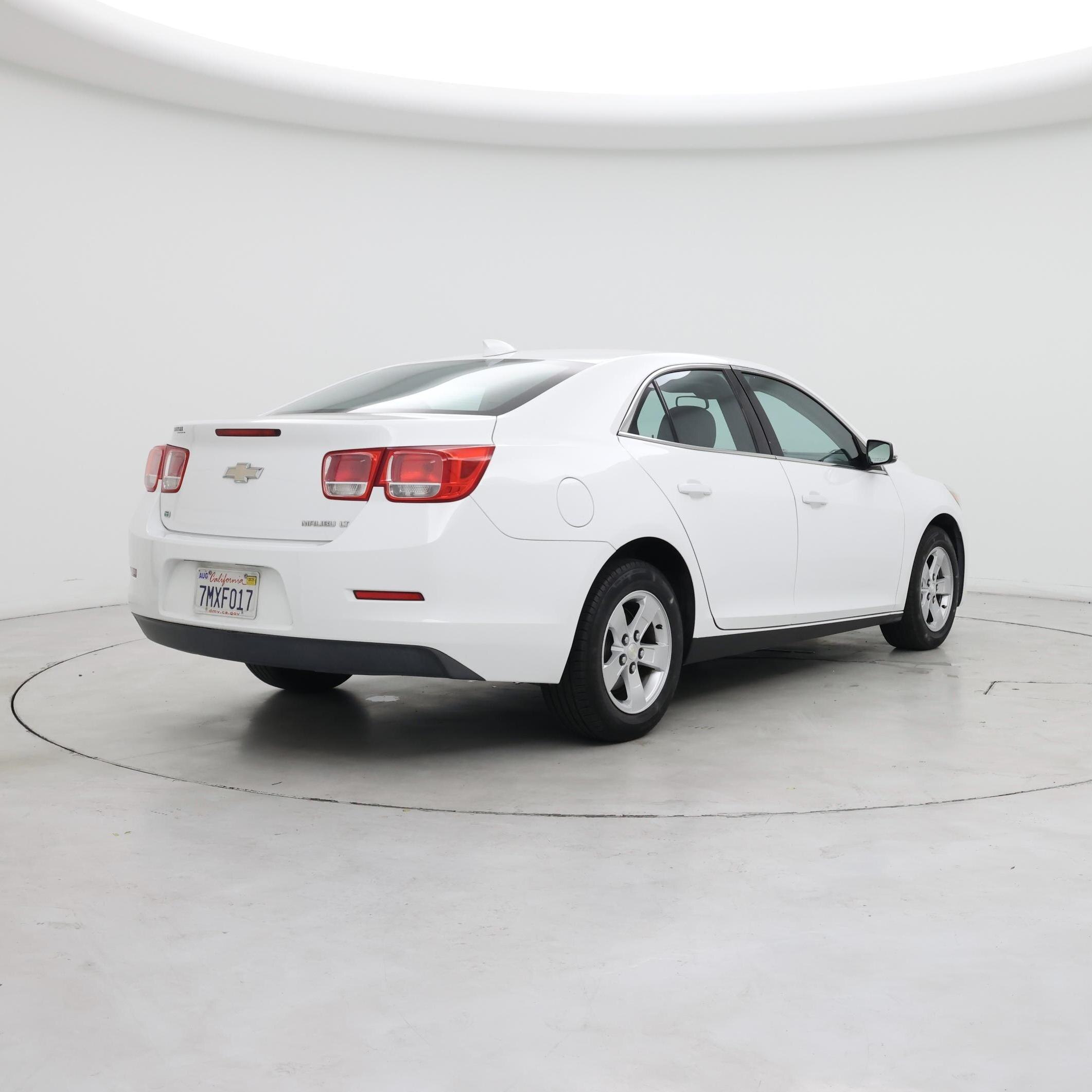 Thumbnail: 2016 Chevrolet Malibu - 8
