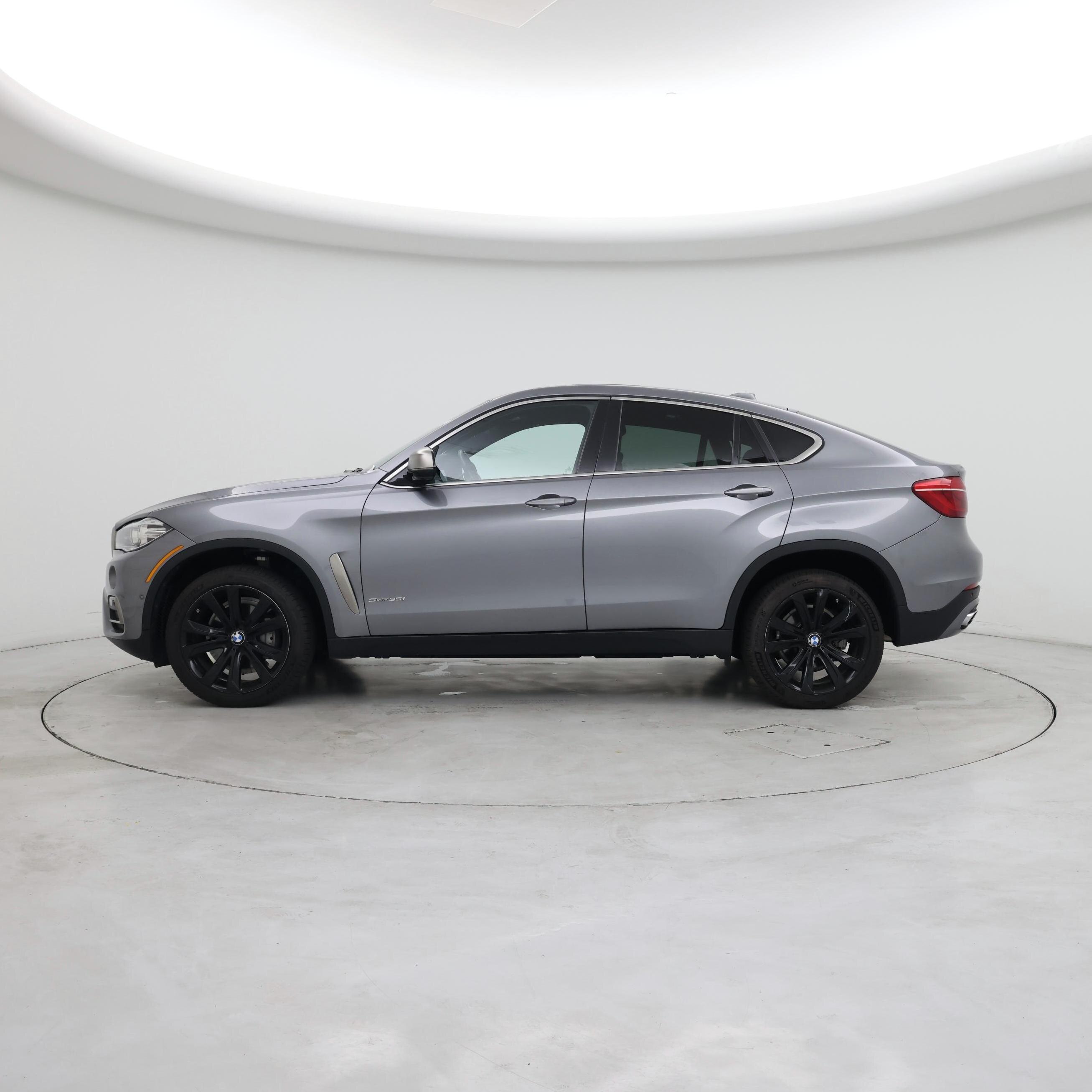 Thumbnail: 2019 BMW X6 - 3