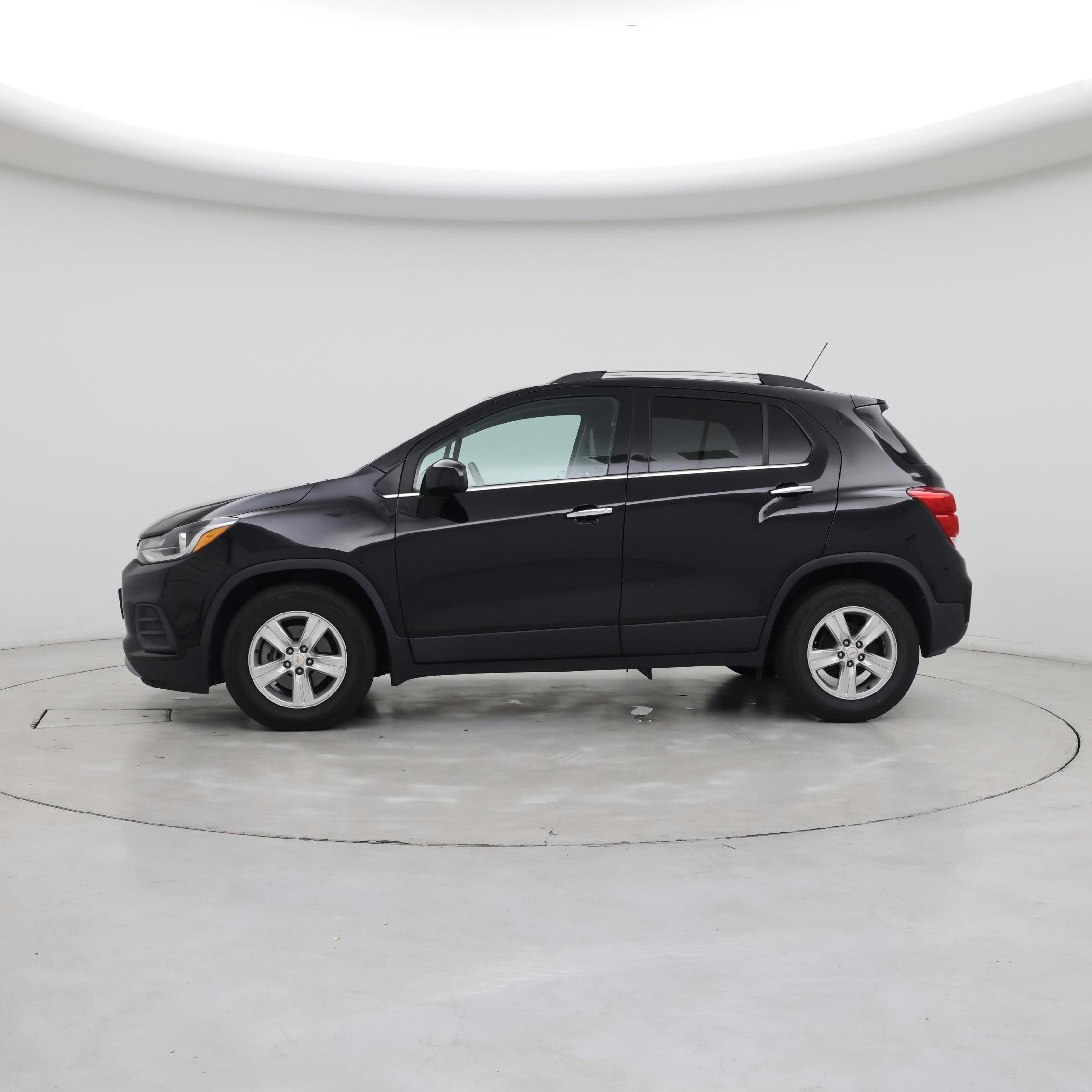 Thumbnail: 2019 Chevrolet Trax - 3