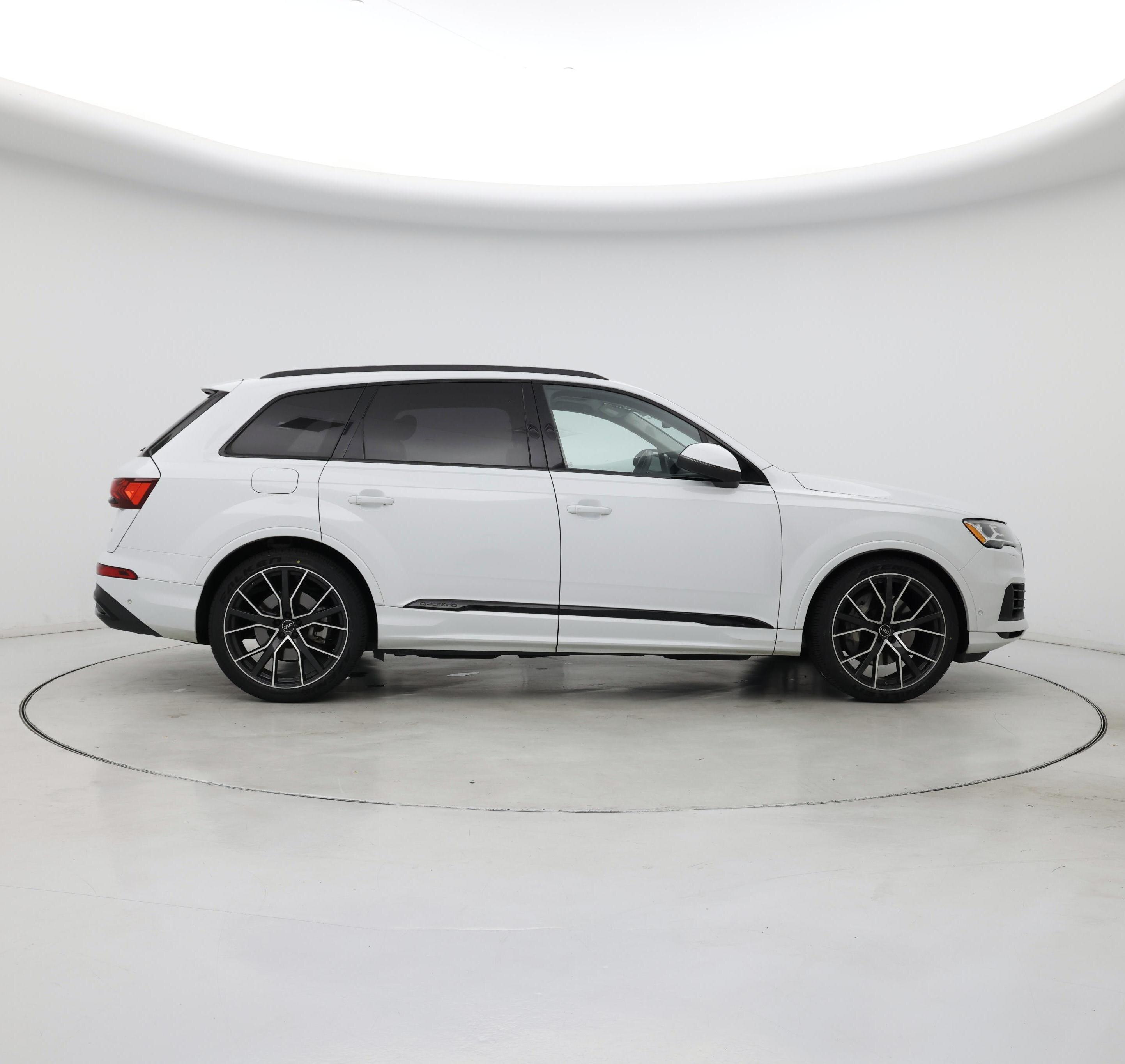 Thumbnail: 2022 Audi Q7 - 7