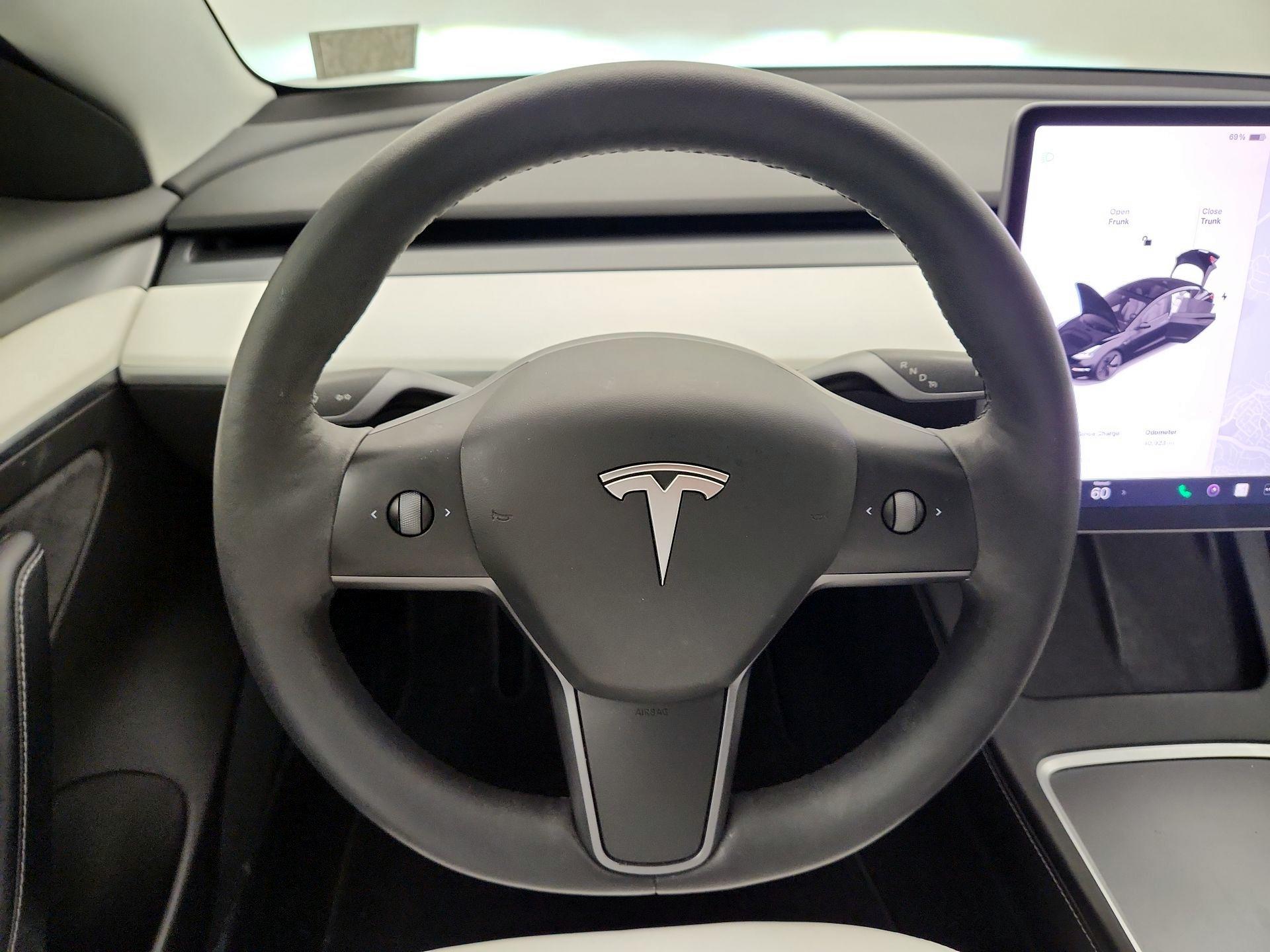 Thumbnail: 2021 Tesla Model 3 - 10
