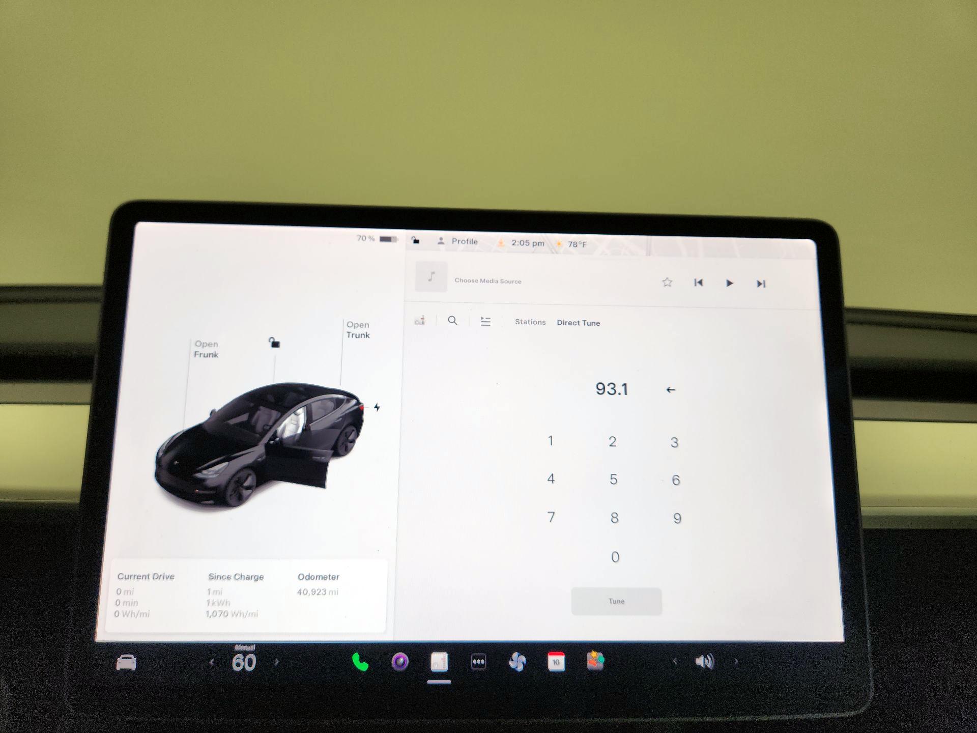 Thumbnail: 2021 Tesla Model 3 - 15