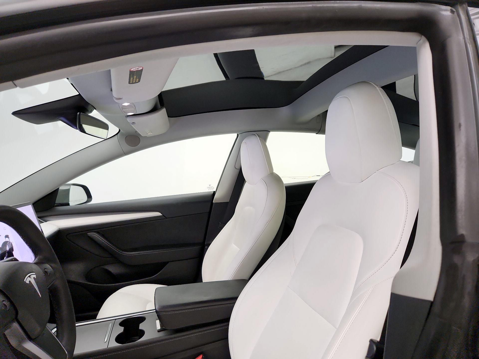 Thumbnail: 2021 Tesla Model 3 - 19