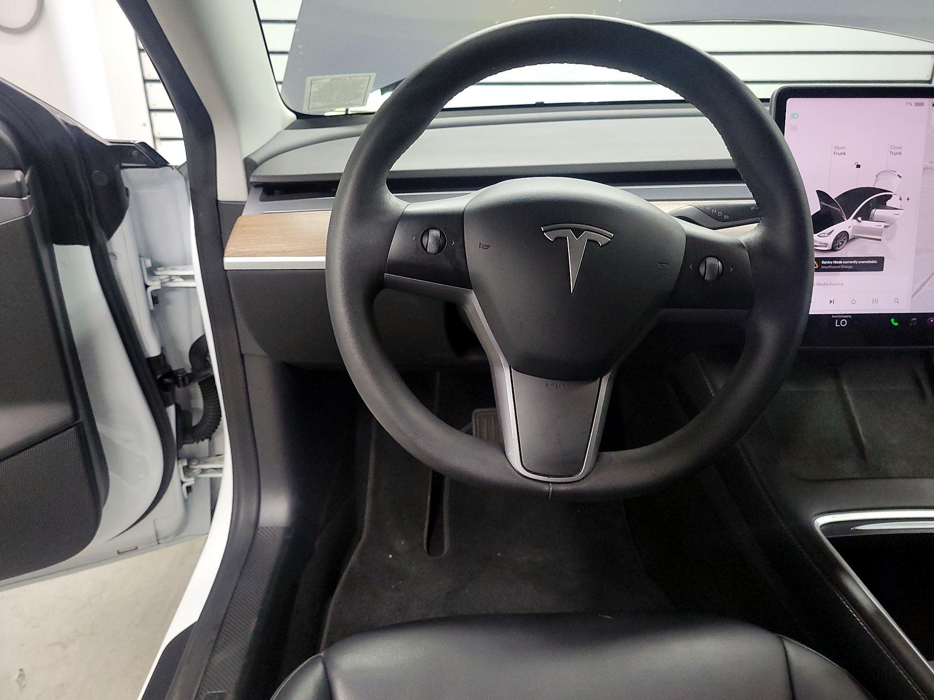 Thumbnail: 2022 Tesla Model 3 - 10