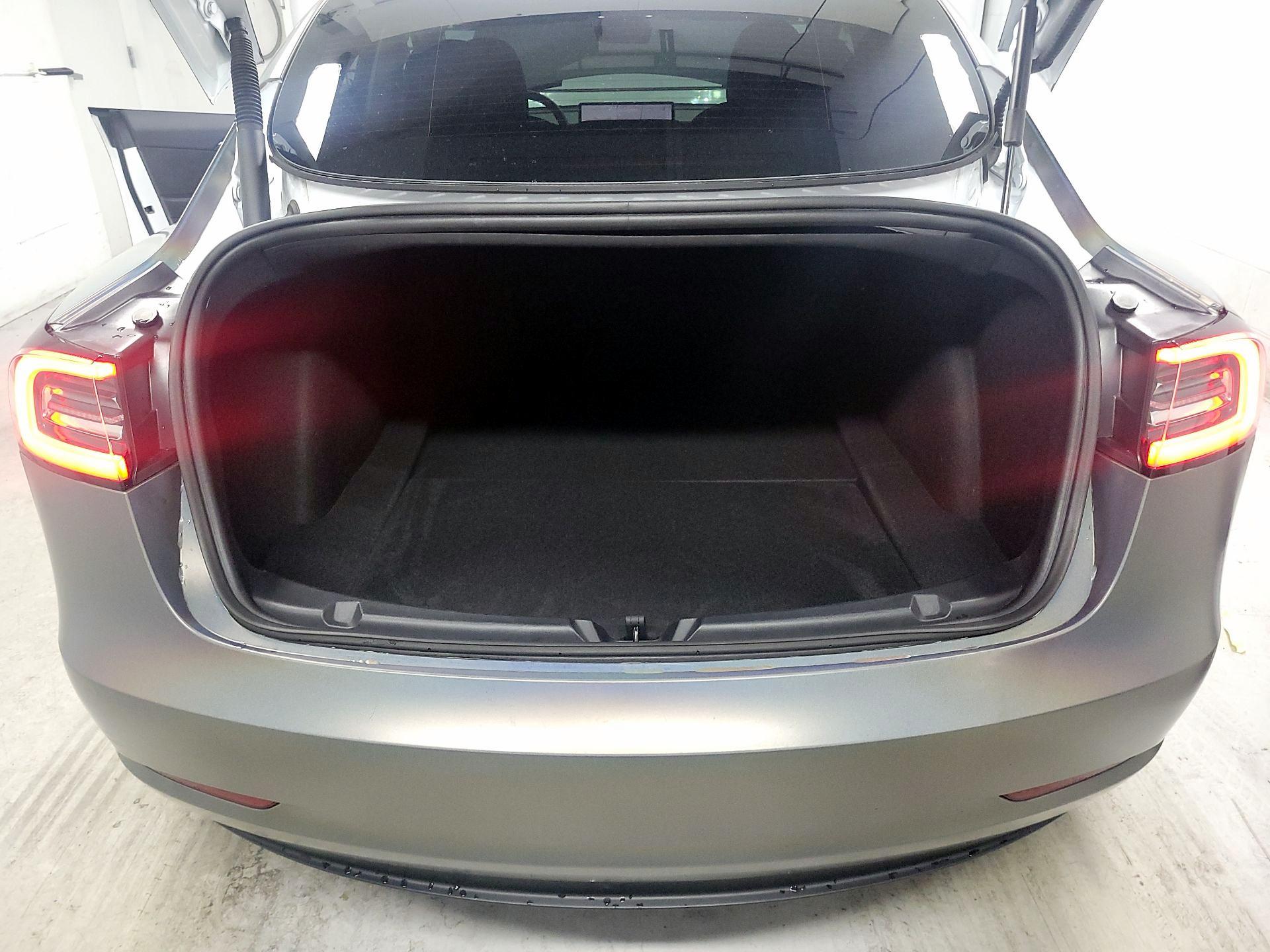 Thumbnail: 2022 Tesla Model 3 - 19