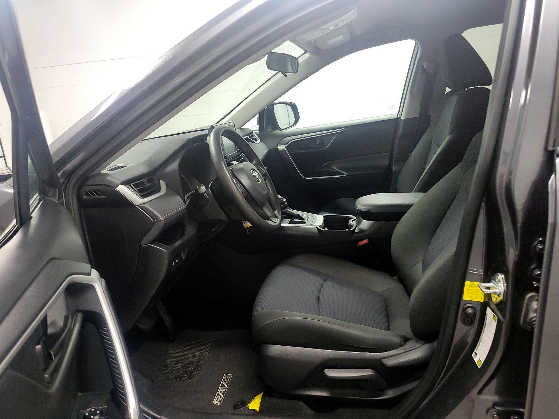 Thumbnail: 2021 Toyota RAV4 - 11