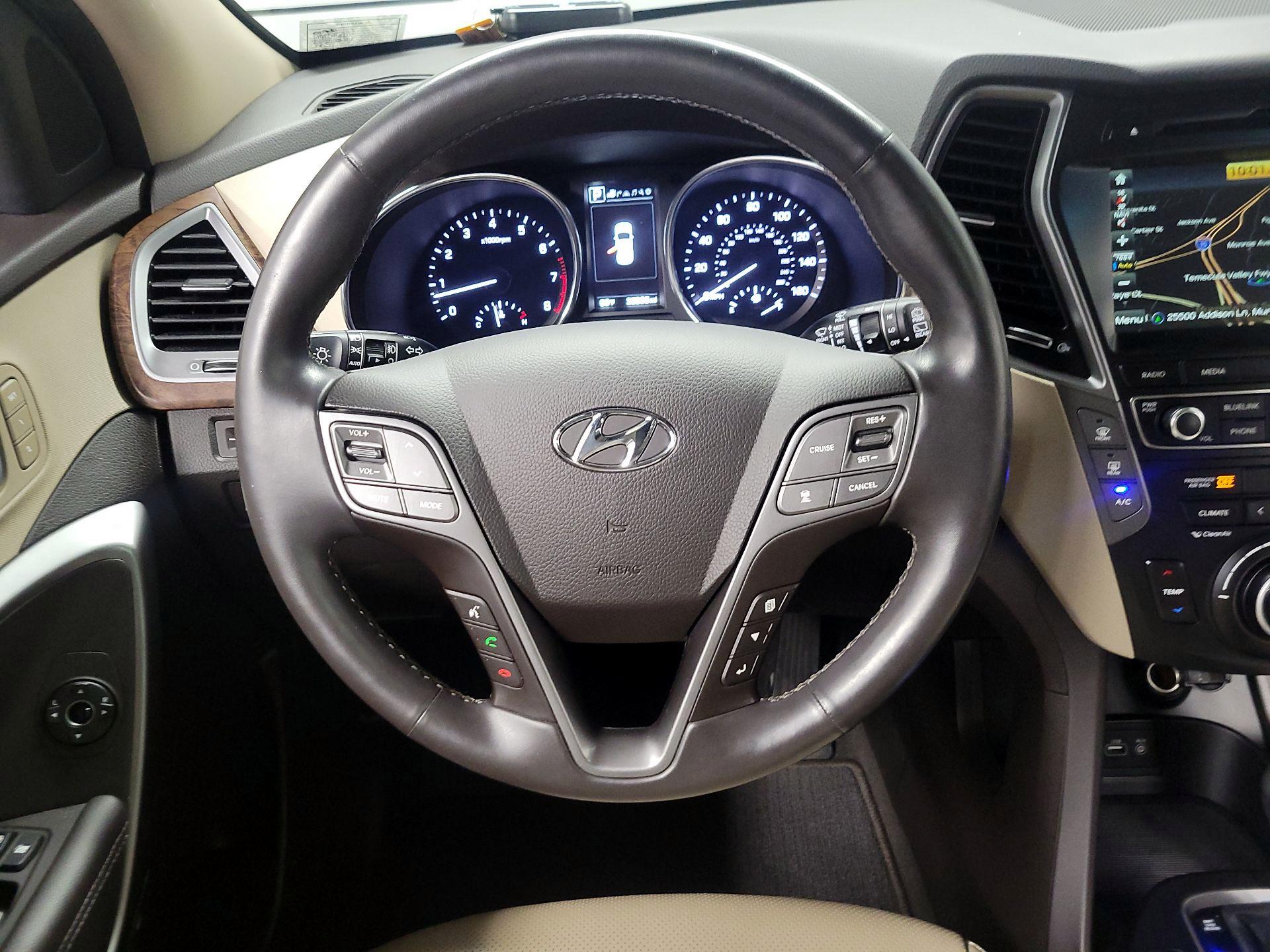 Thumbnail: 2017 Hyundai Santa Fe - 10