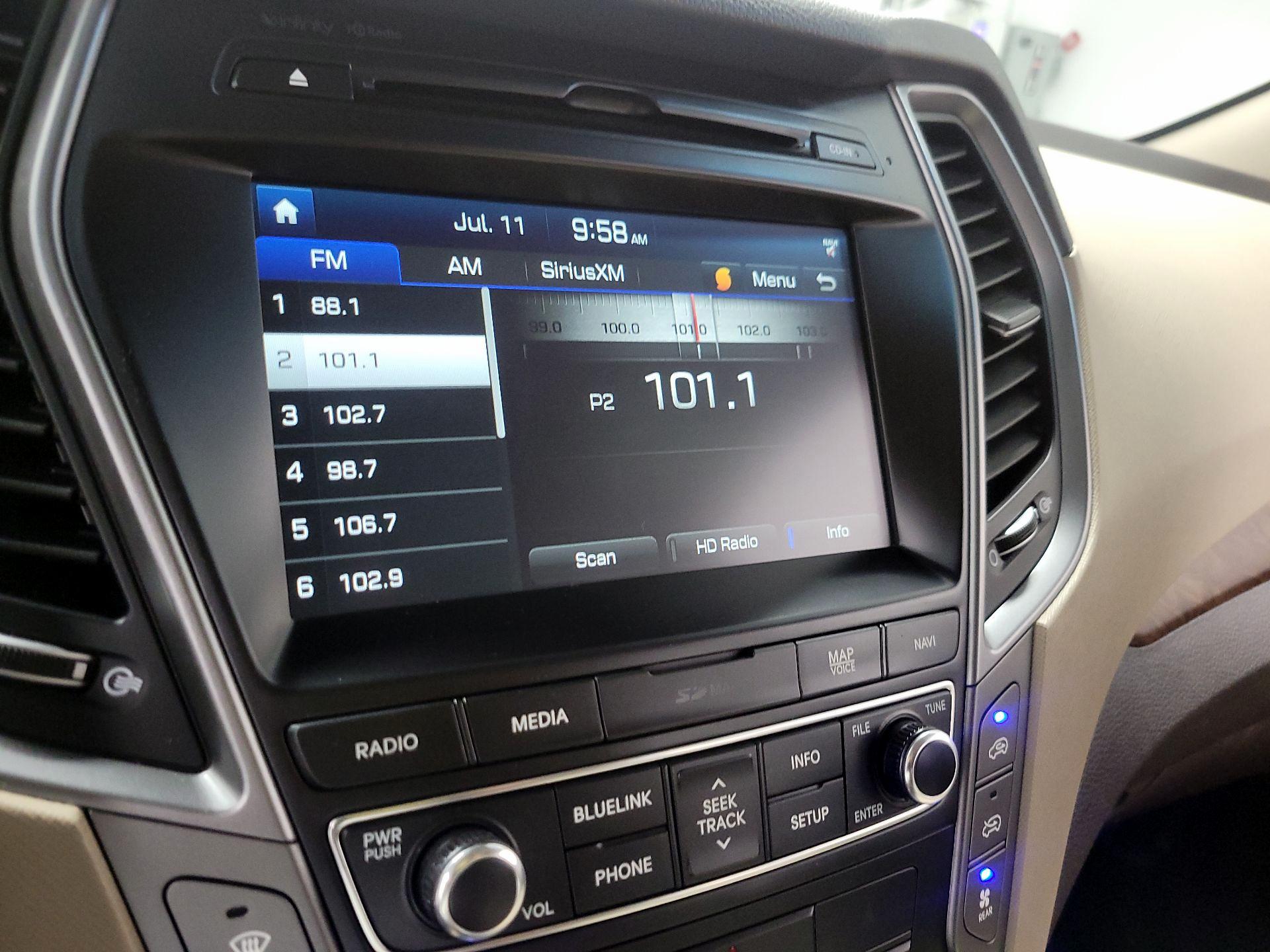 Thumbnail: 2017 Hyundai Santa Fe - 16