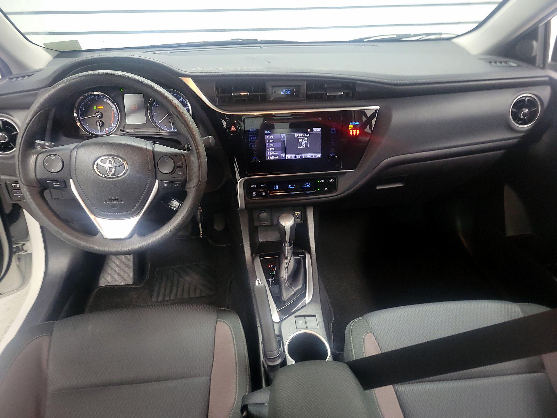 Thumbnail: 2018 Toyota Corolla - 9