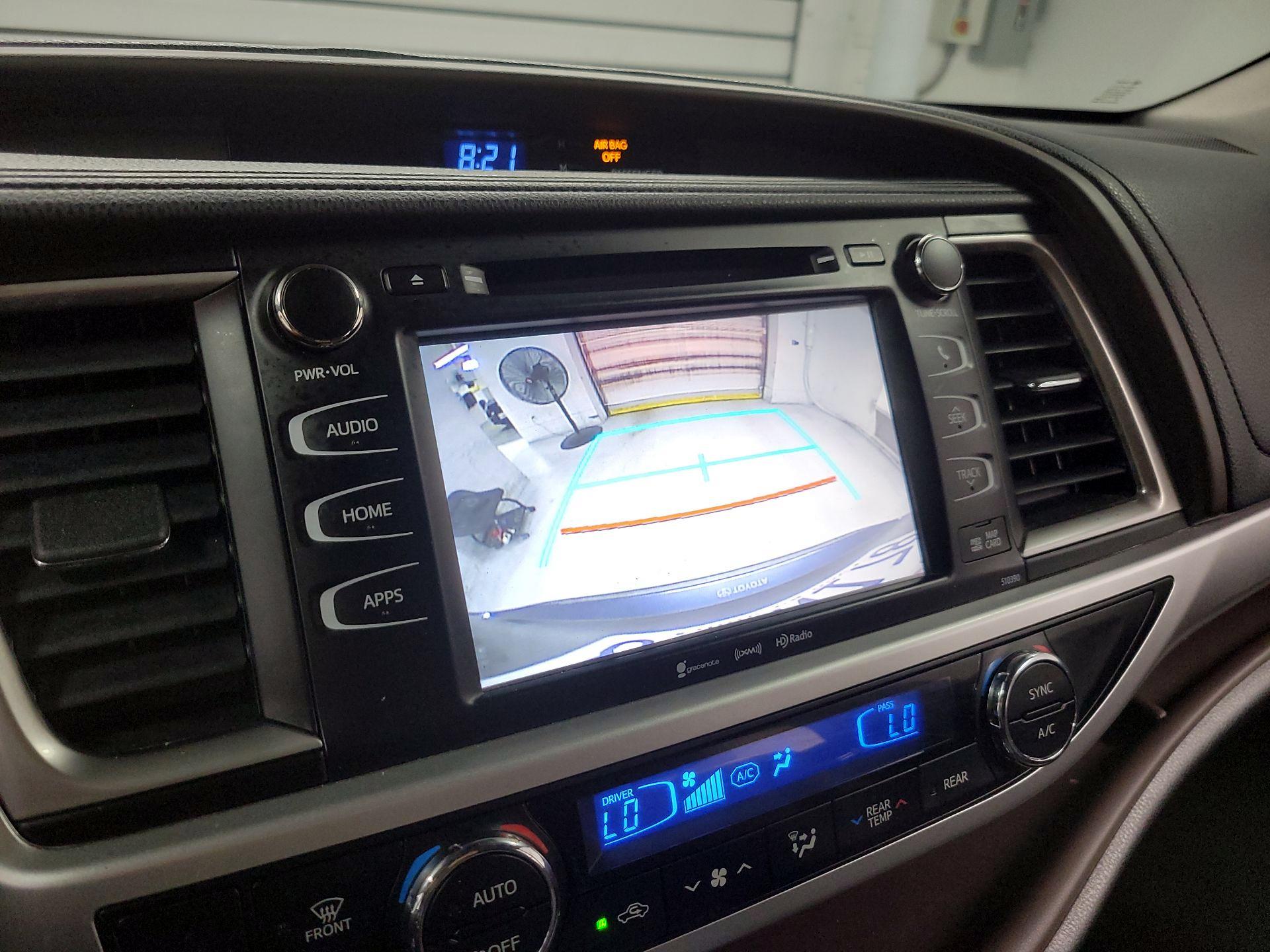Thumbnail: 2019 Toyota Highlander - 13