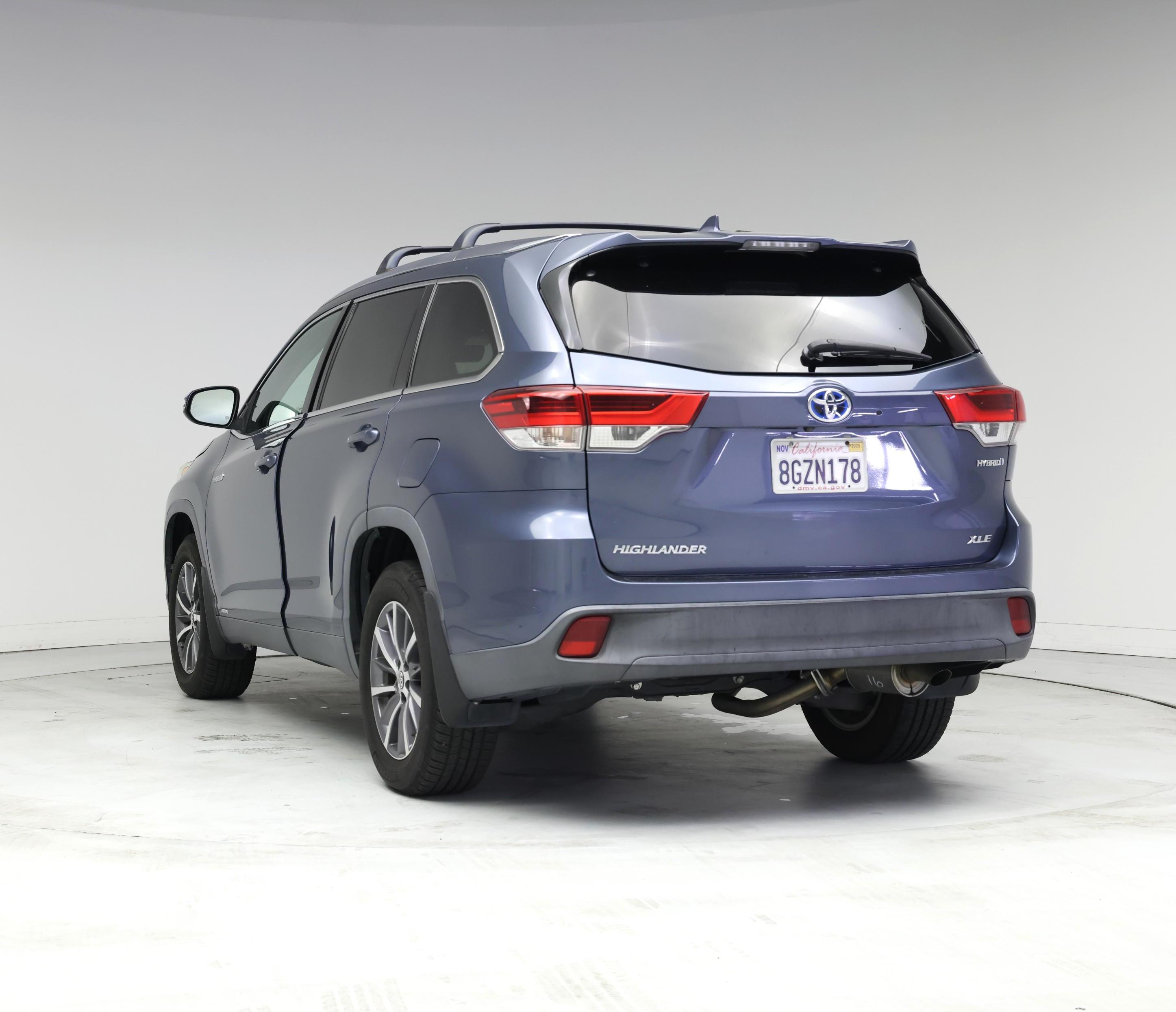 Thumbnail: 2019 Toyota Highlander - 2