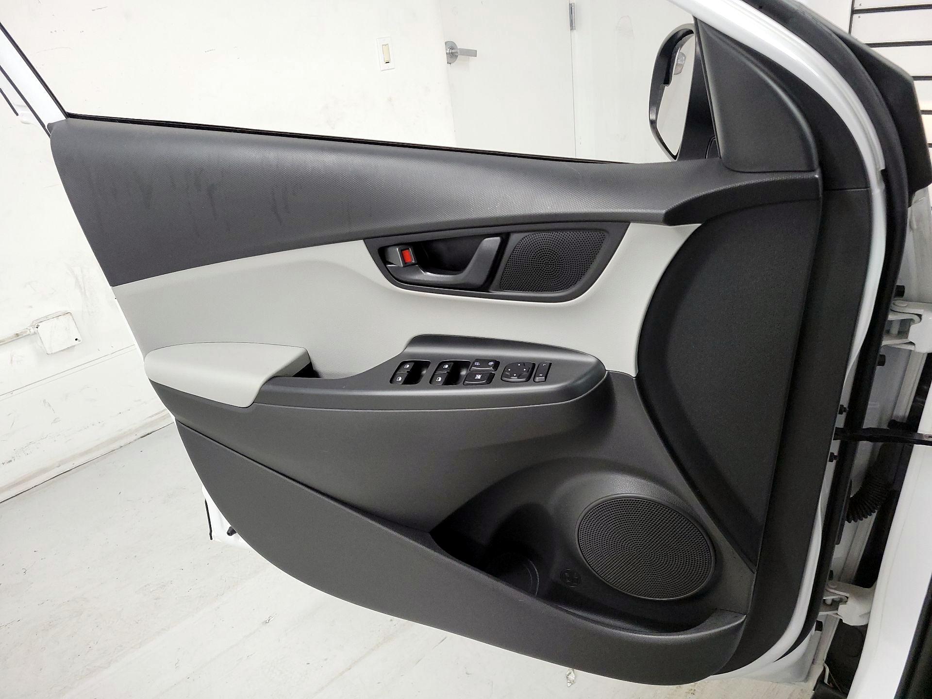 Thumbnail: 2022 Hyundai Kona - 12