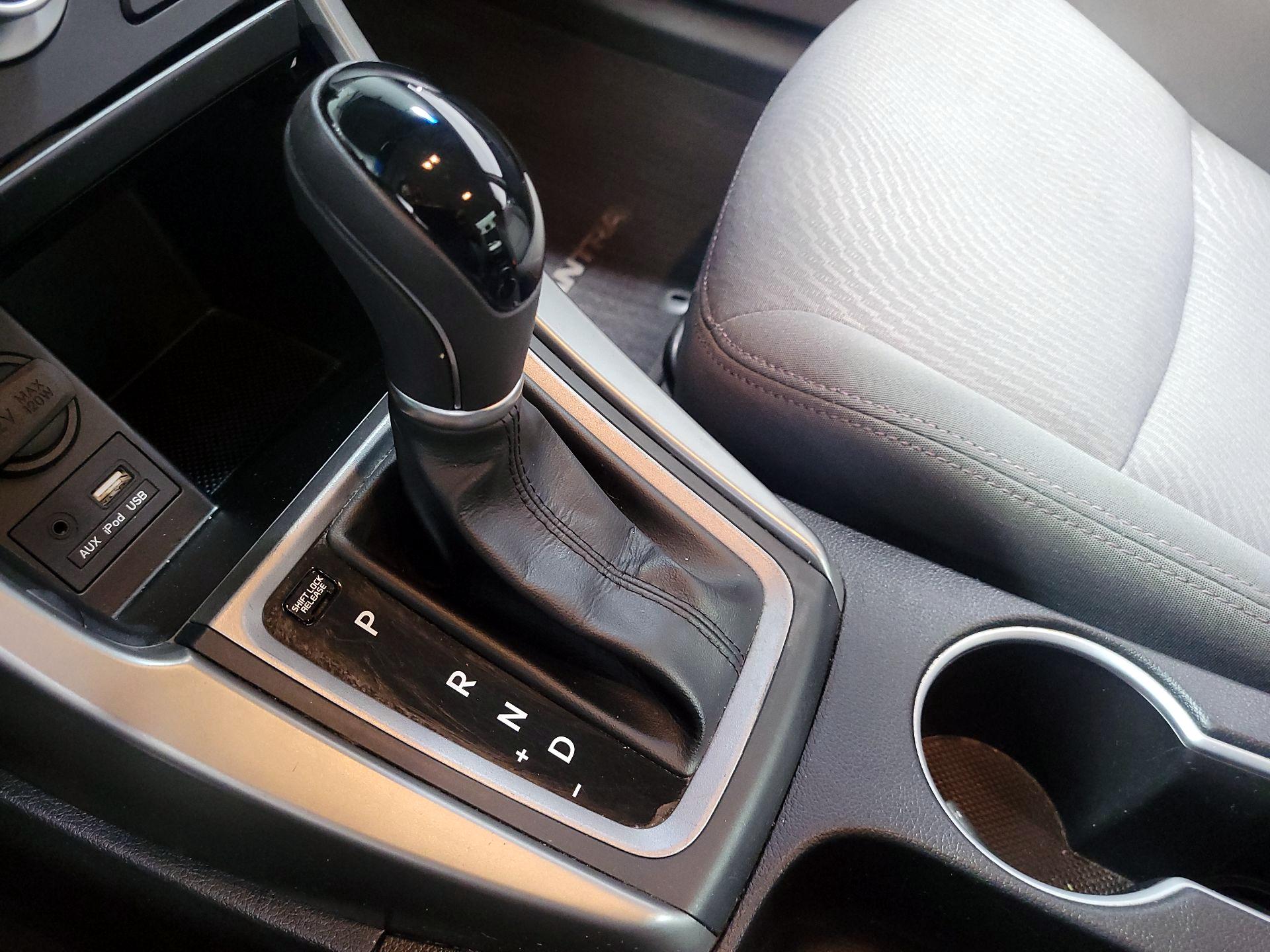Thumbnail: 2014 Hyundai Elantra - 17