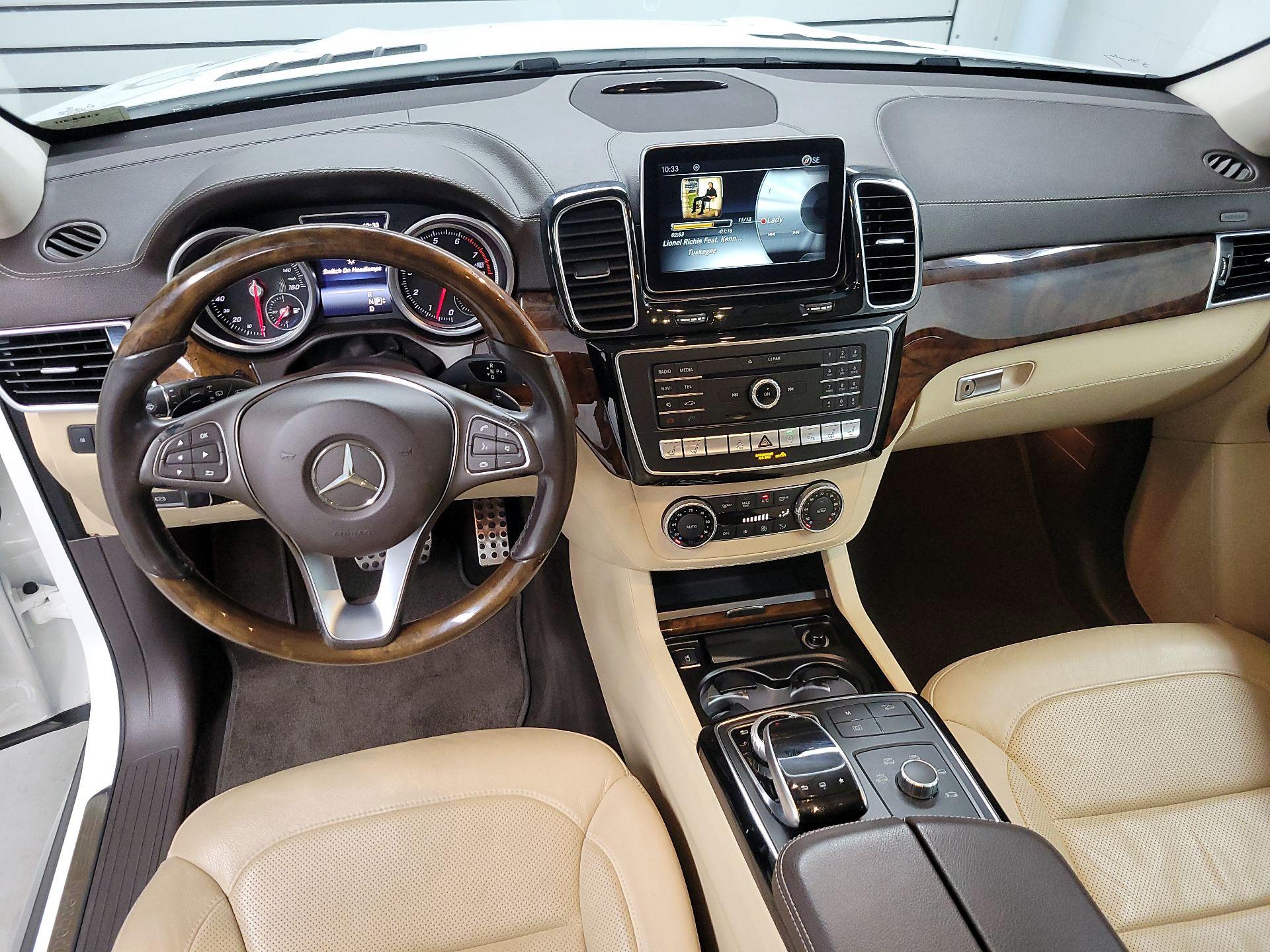 Thumbnail: 2016 Mercedes-Benz GLE - 9