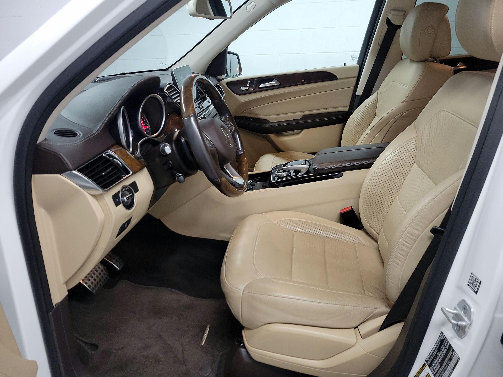 Thumbnail: 2016 Mercedes-Benz GLE - 11