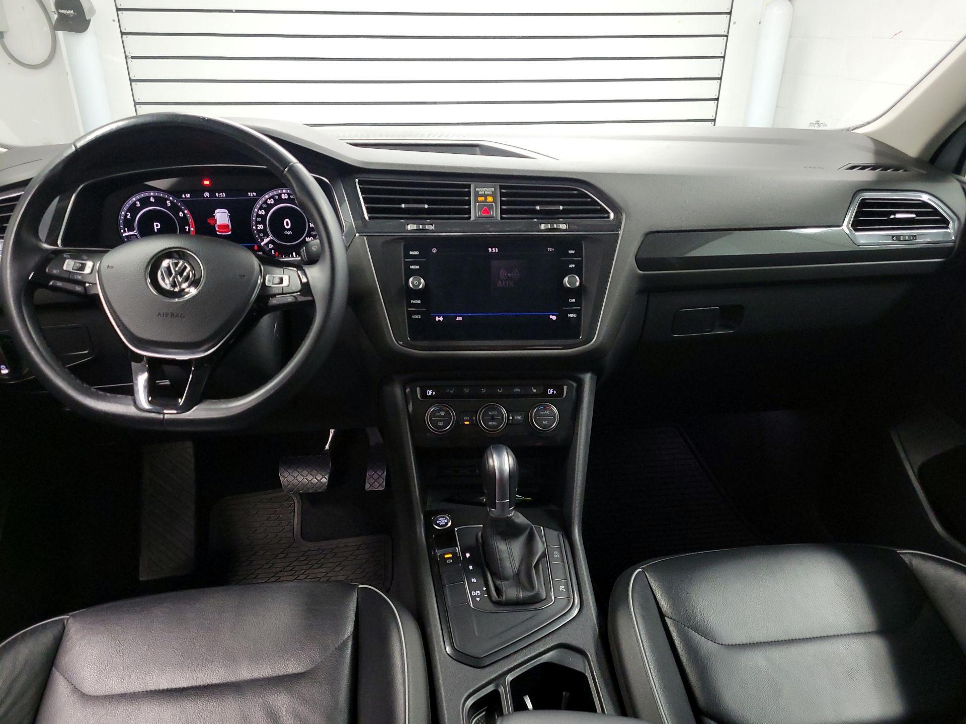 Thumbnail: 2018 Volkswagen Tiguan - 9