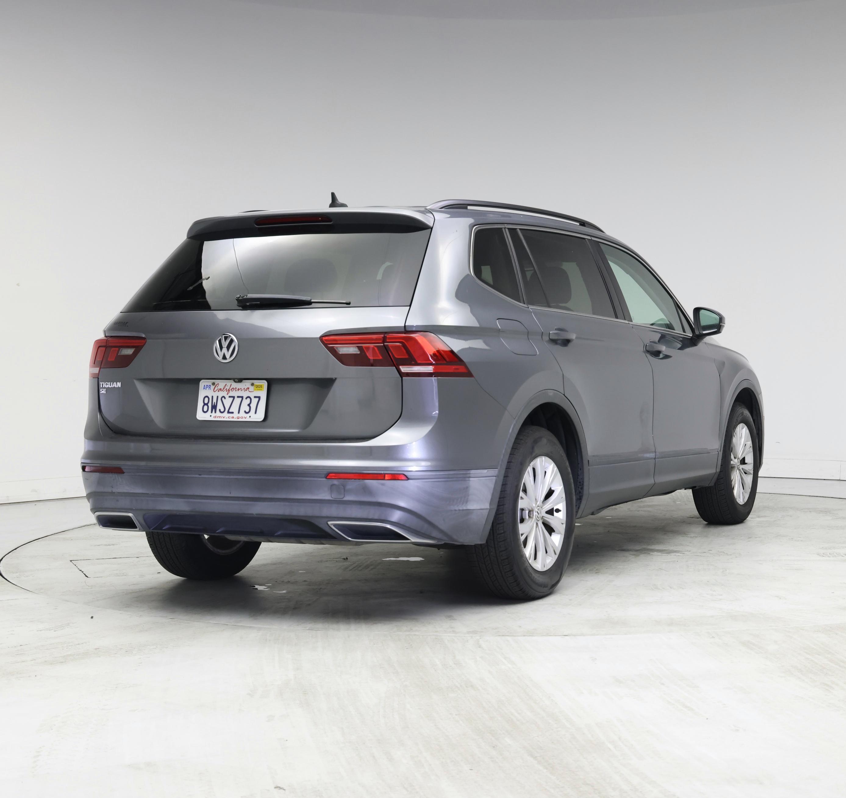 Thumbnail: 2019 Volkswagen Tiguan - 8