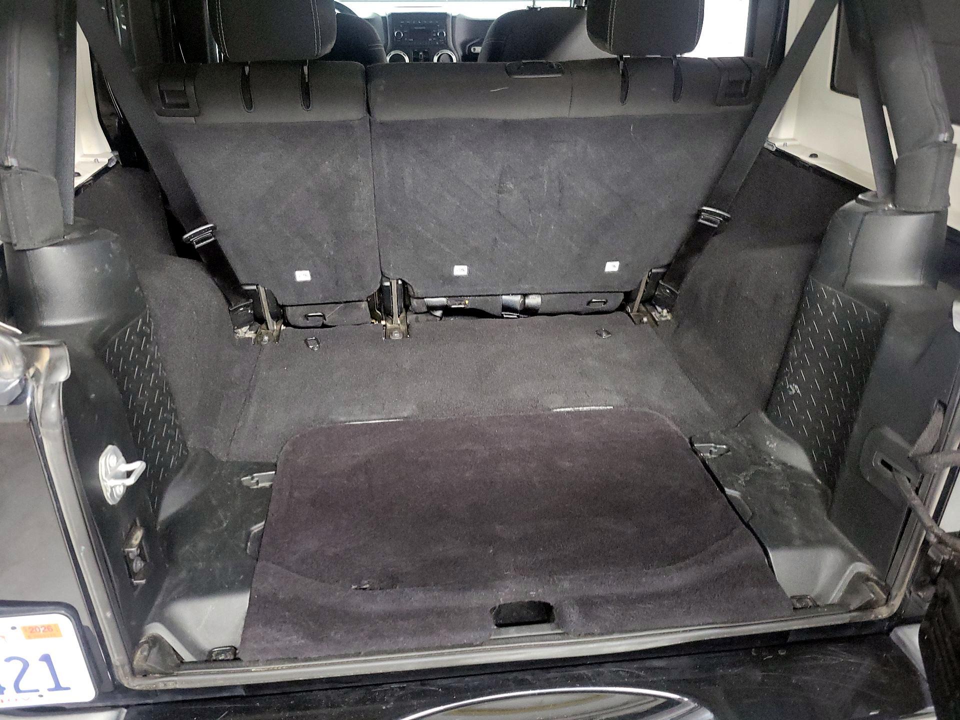 Thumbnail: 2018 Jeep Wrangler - 17