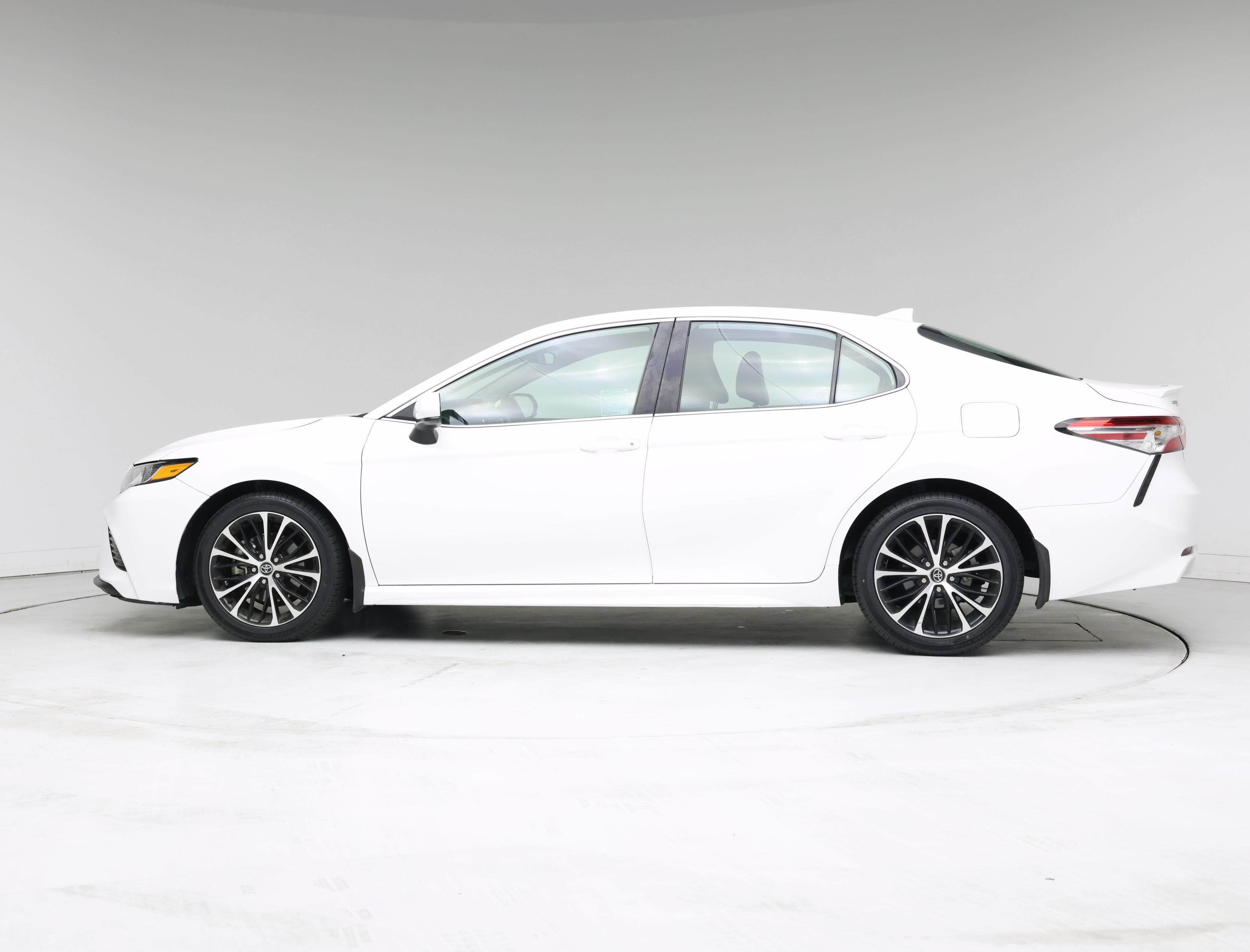 Thumbnail: 2020 Toyota Camry - 3