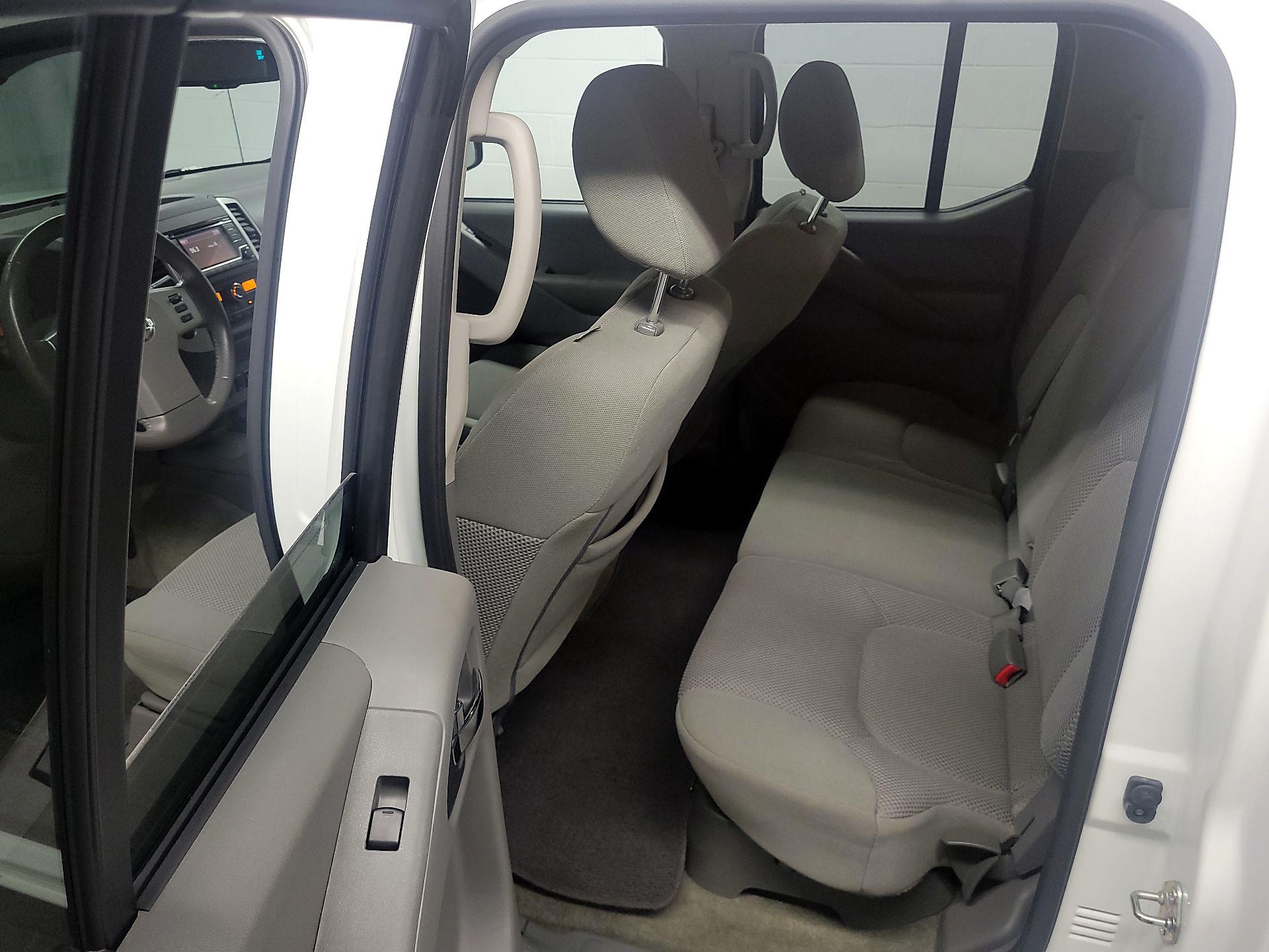 Thumbnail: 2018 Nissan Frontier - 17