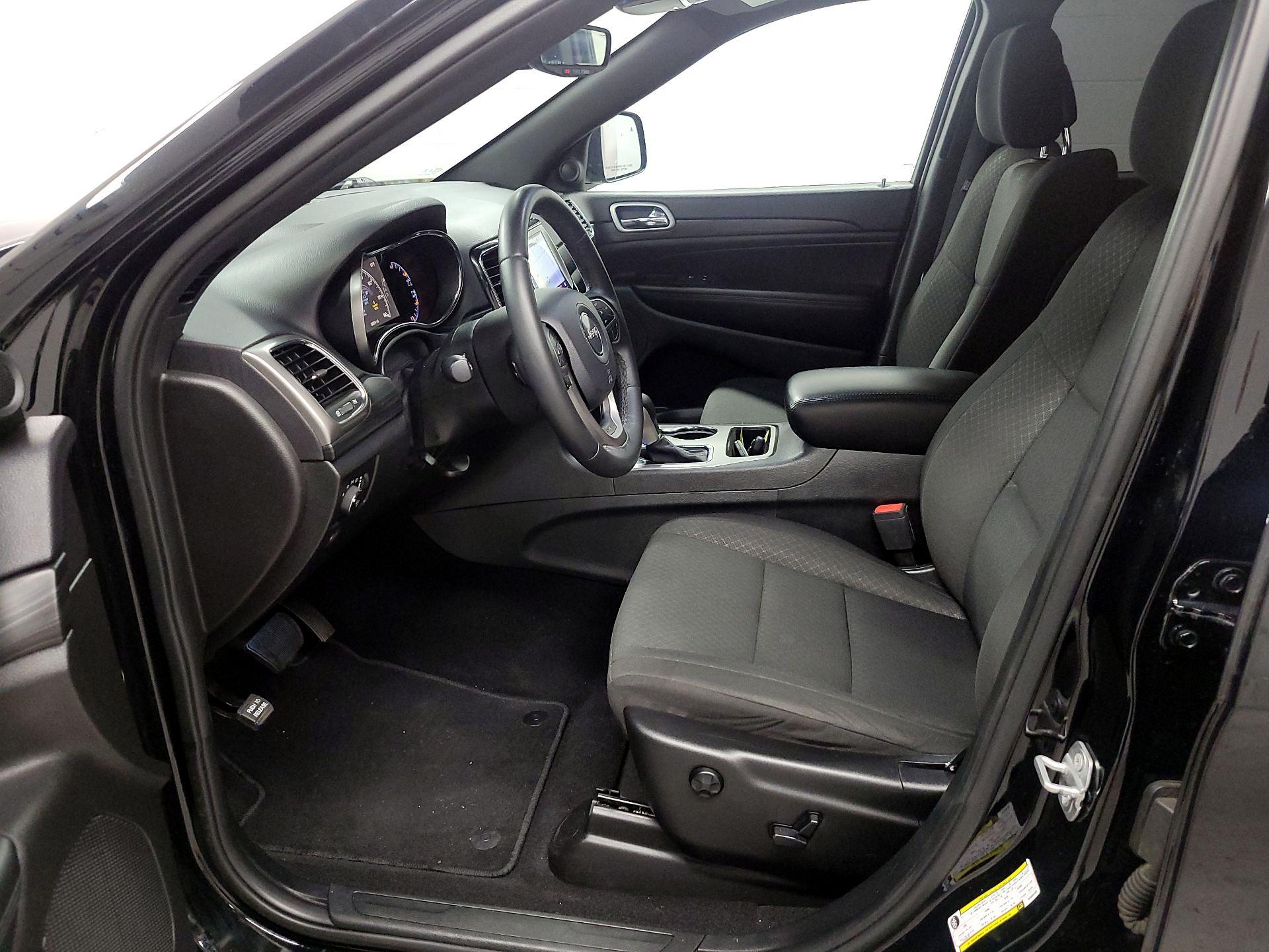 Thumbnail: 2019 Jeep Grand Cherokee - 11