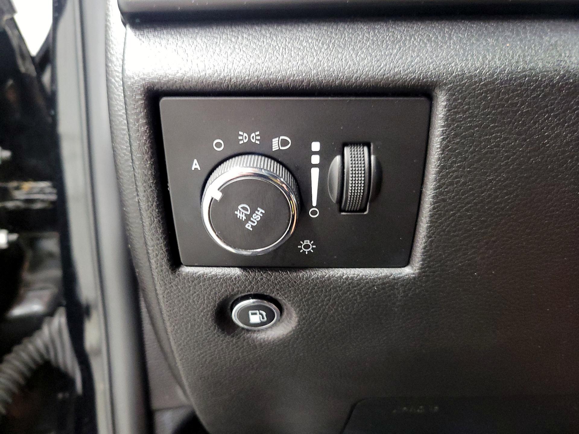 Thumbnail: 2019 Jeep Grand Cherokee - 13