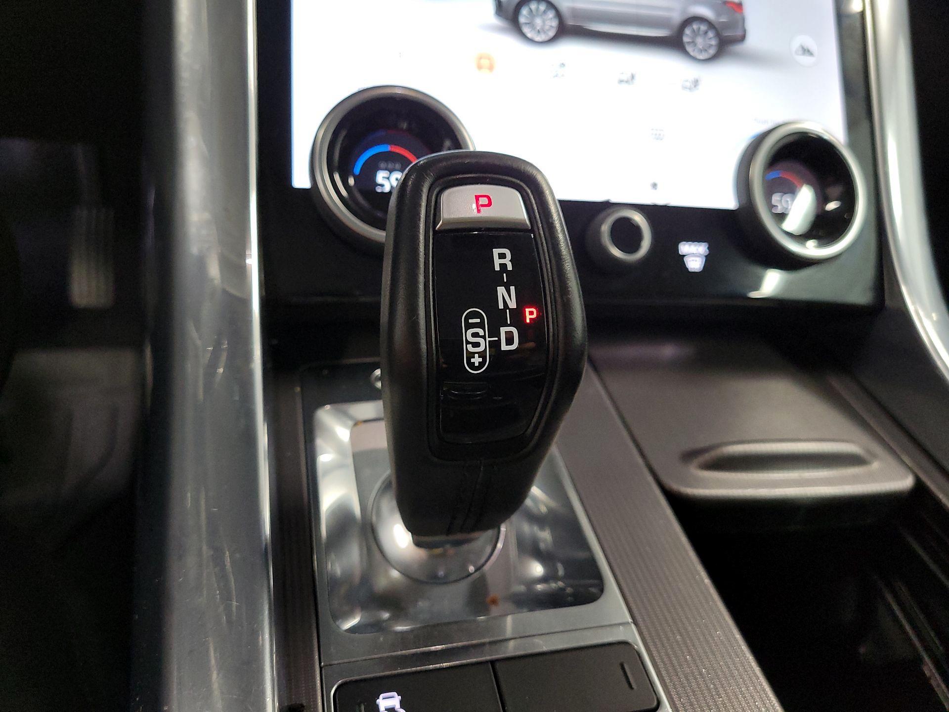 Thumbnail: 2020 Land Rover Range Rover Sport - 16