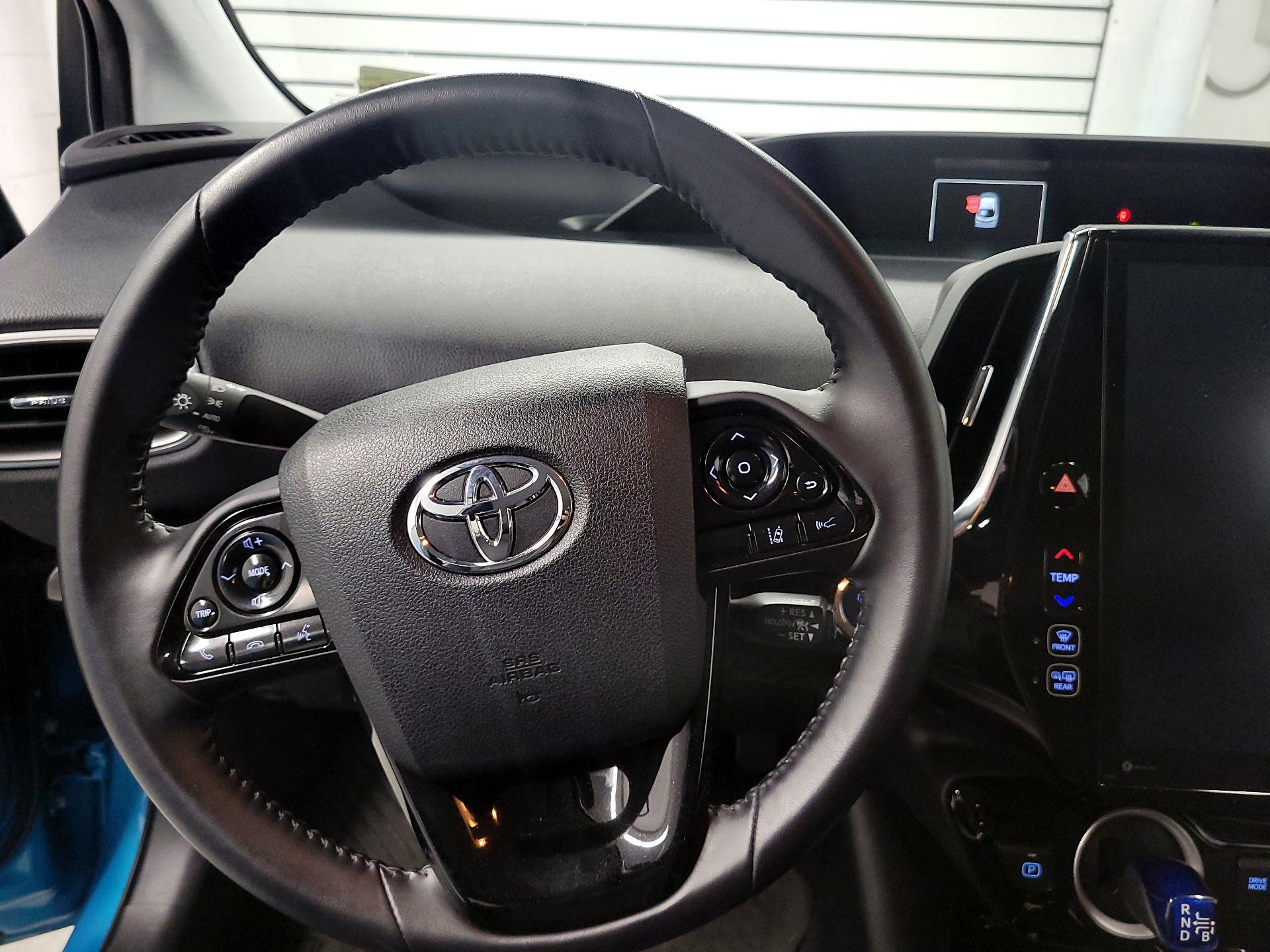 Thumbnail: 2022 Toyota Prius Prime - 10