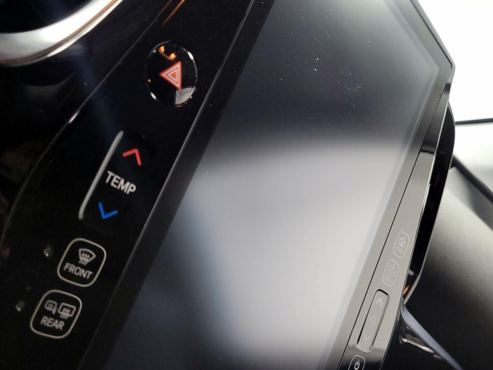 Thumbnail: 2022 Toyota Prius Prime - 15