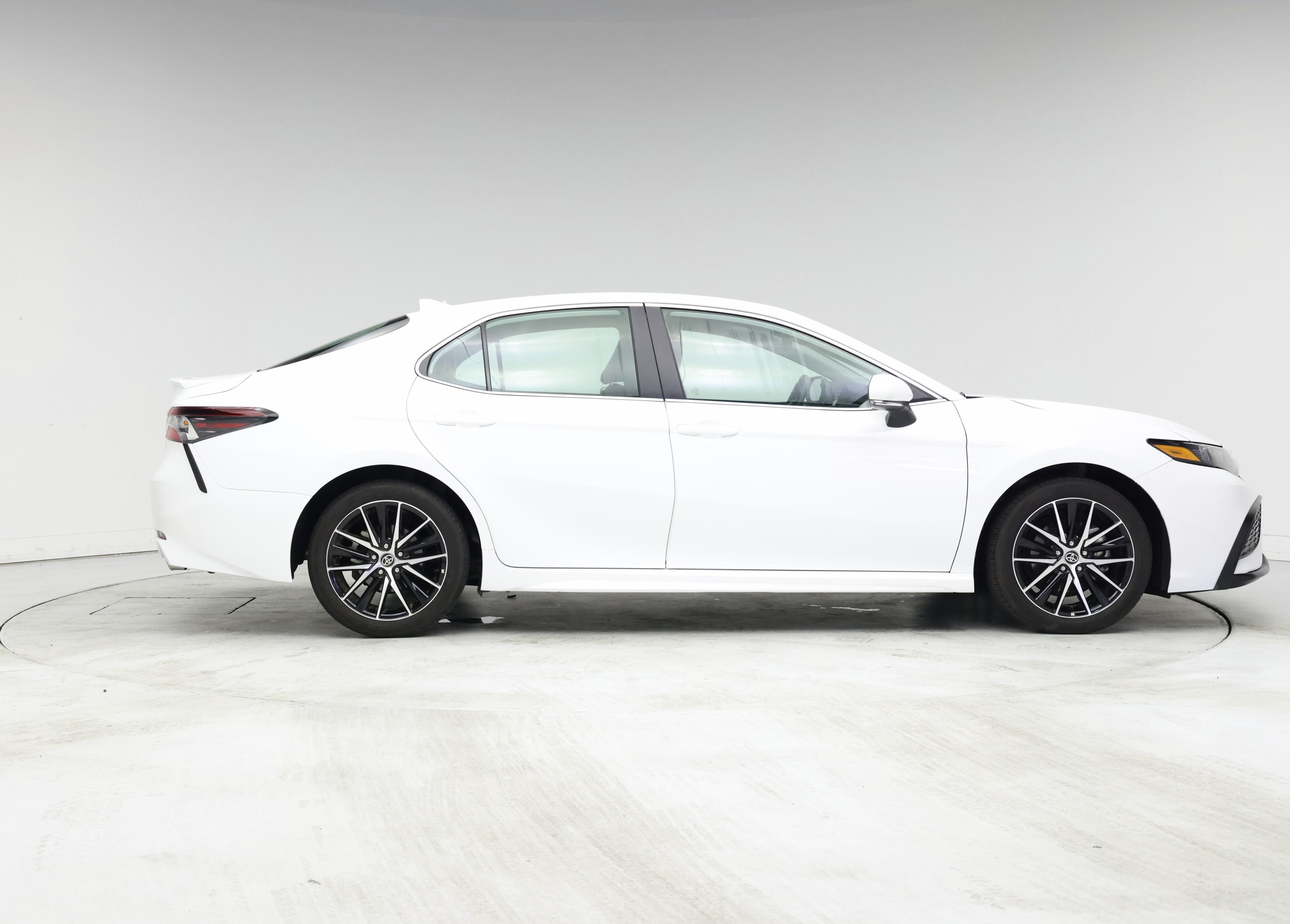 Thumbnail: 2023 Toyota Camry - 7