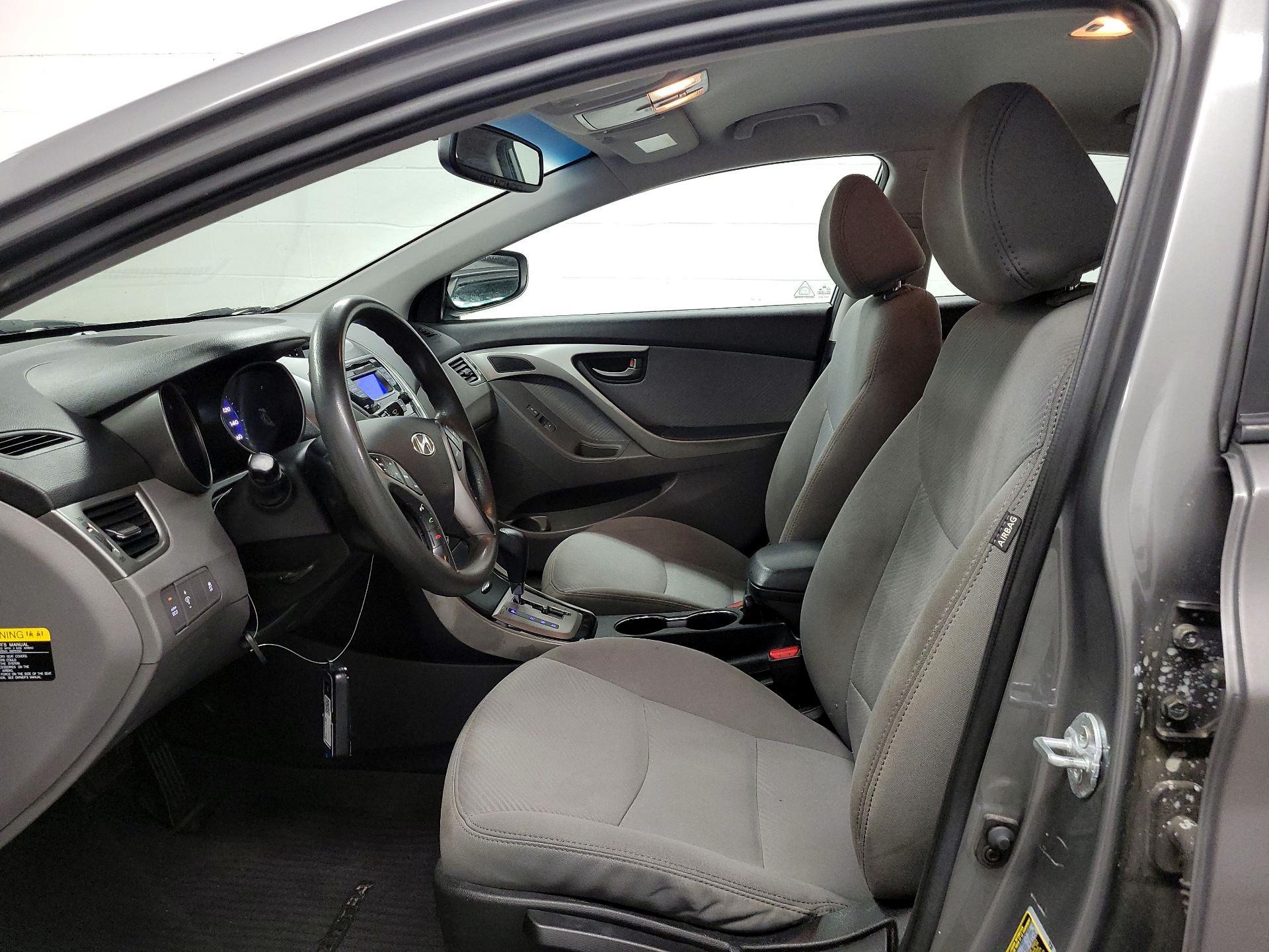 Thumbnail: 2013 Hyundai Elantra - 11