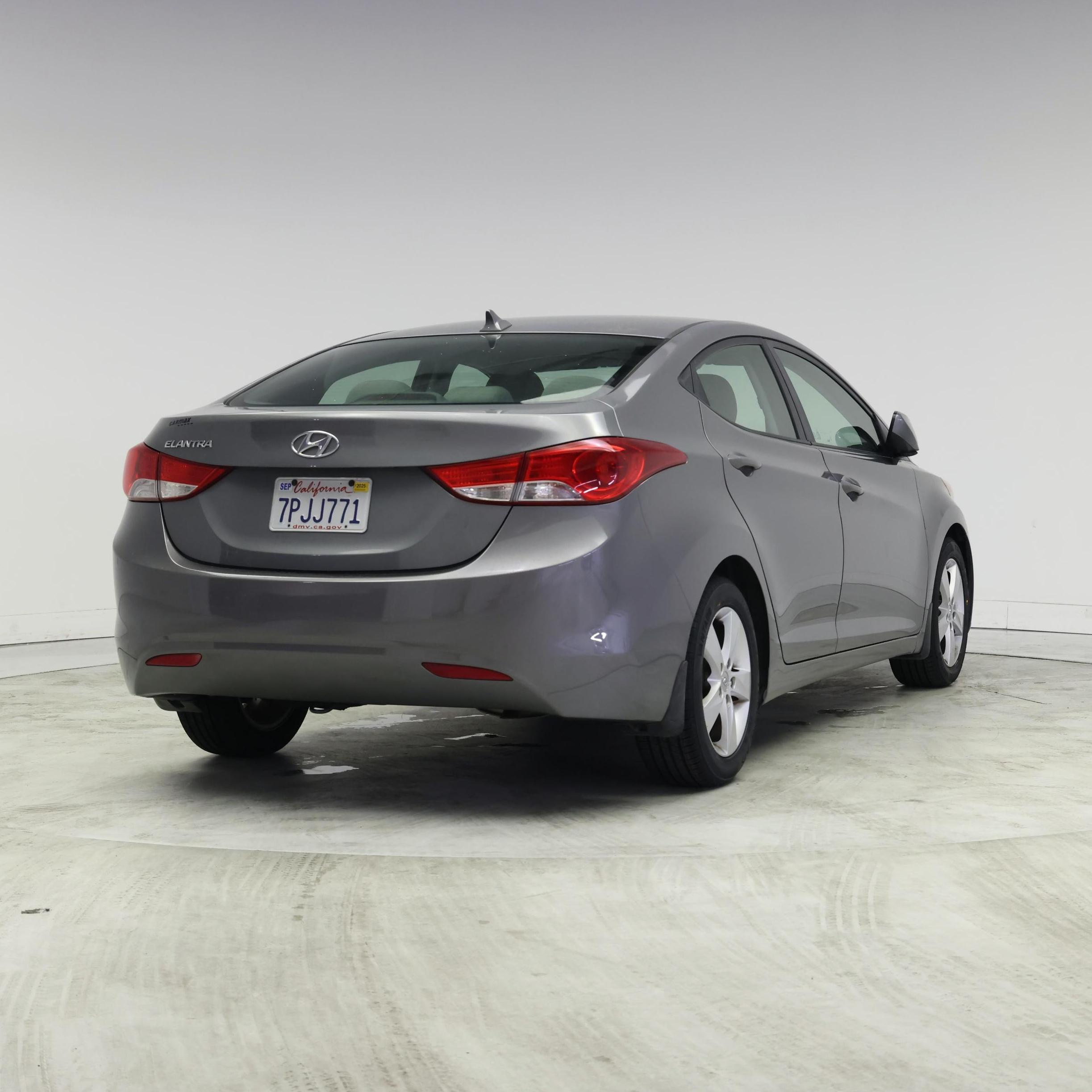 Thumbnail: 2013 Hyundai Elantra - 8