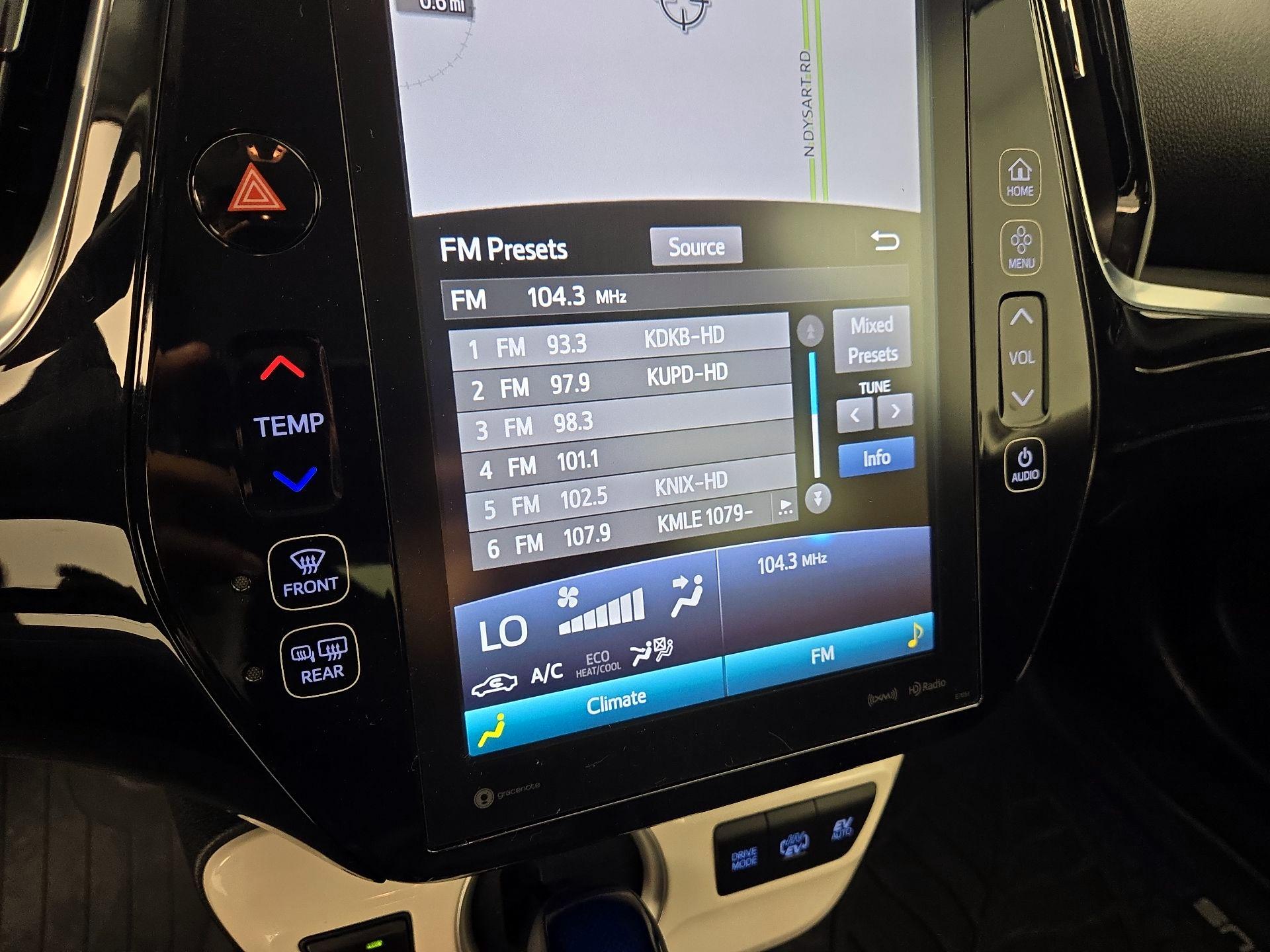 Thumbnail: 2018 Toyota Prius Prime - 16