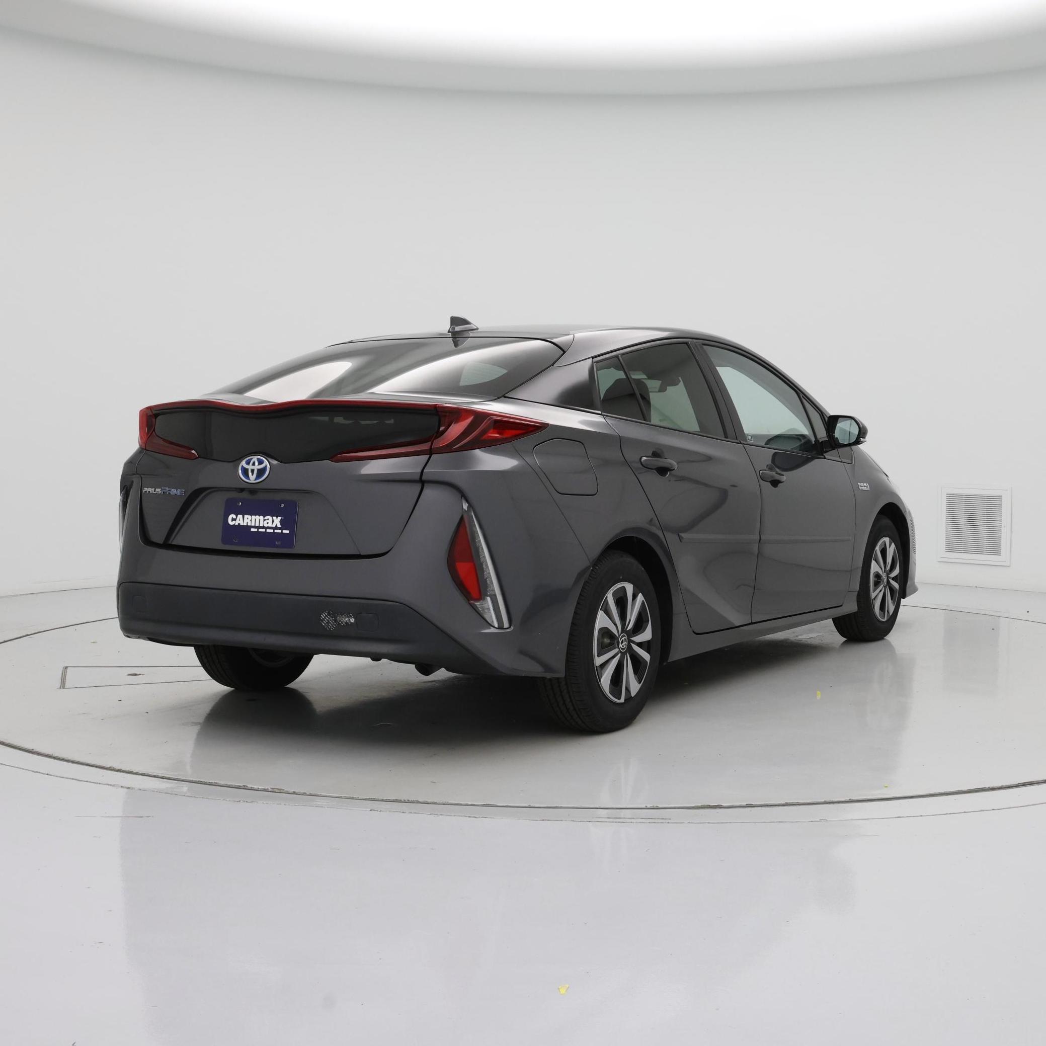 Thumbnail: 2018 Toyota Prius Prime - 8